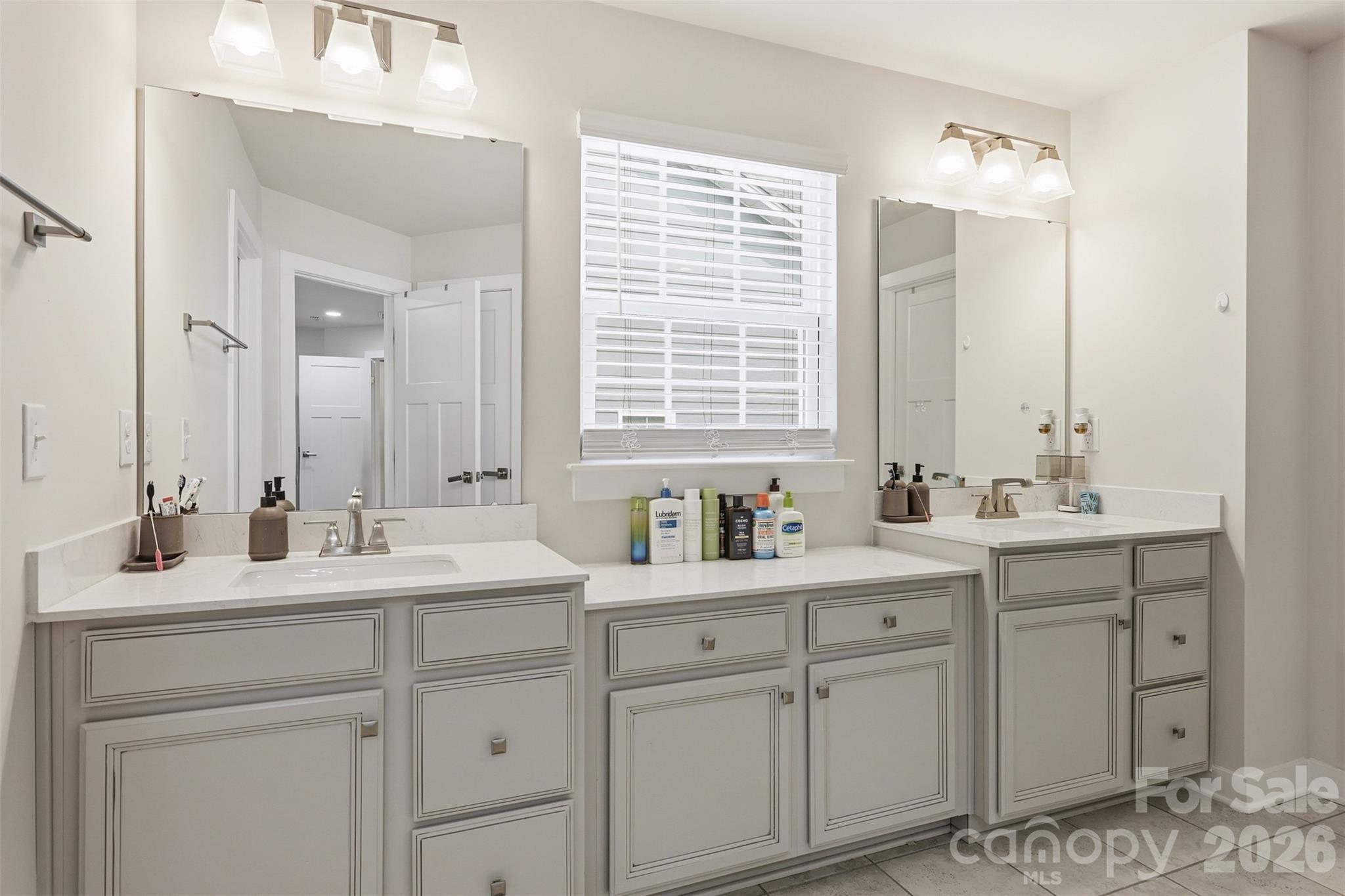 Holcomb Woods - Residential