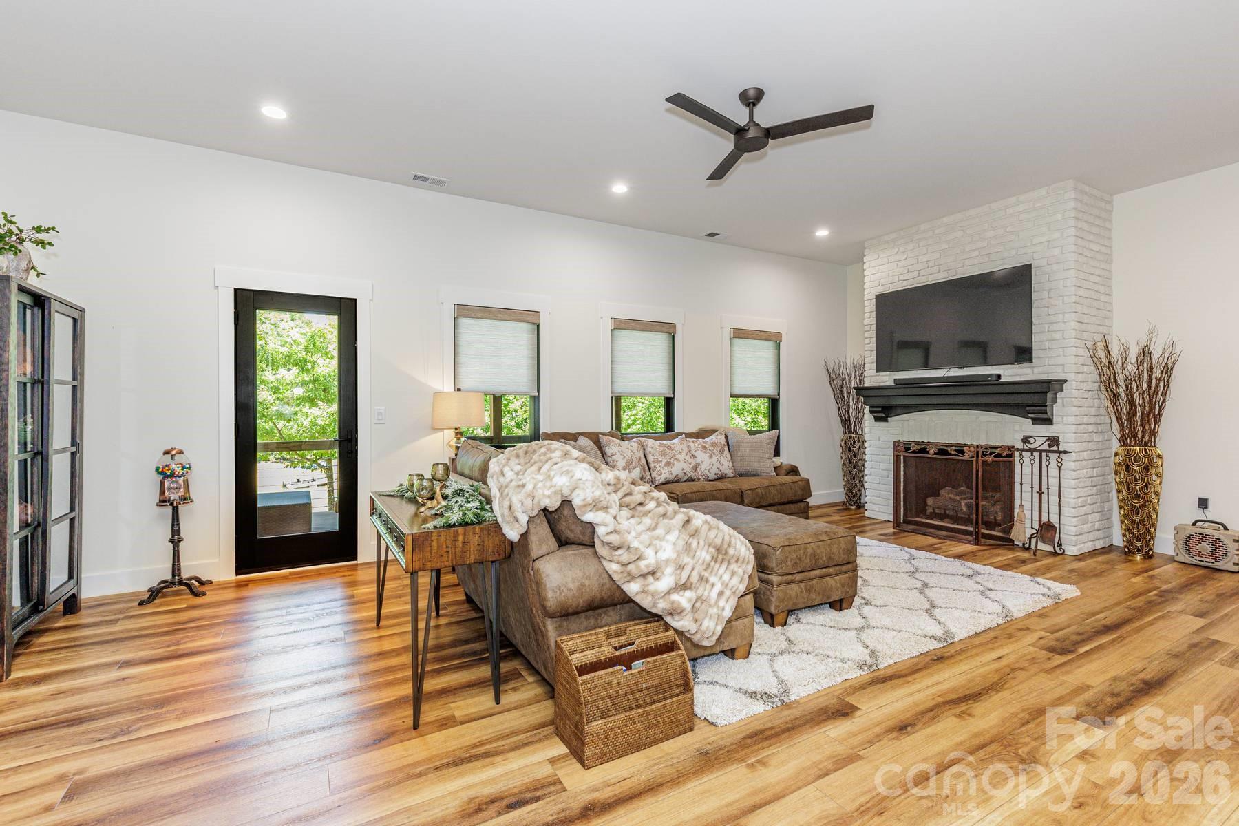 Fontana Lake Estates - Residential