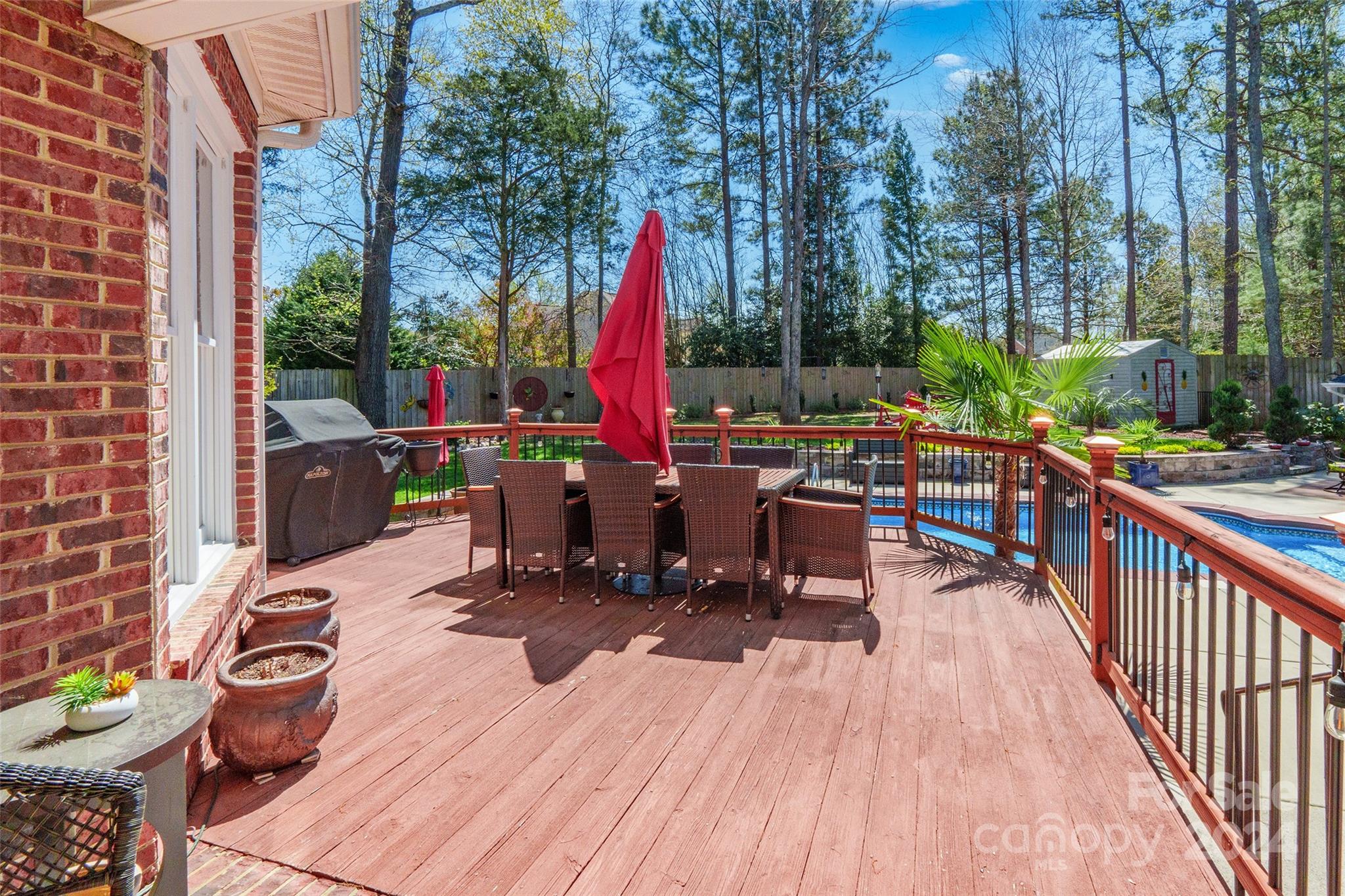 Royal Oaks - Residential
