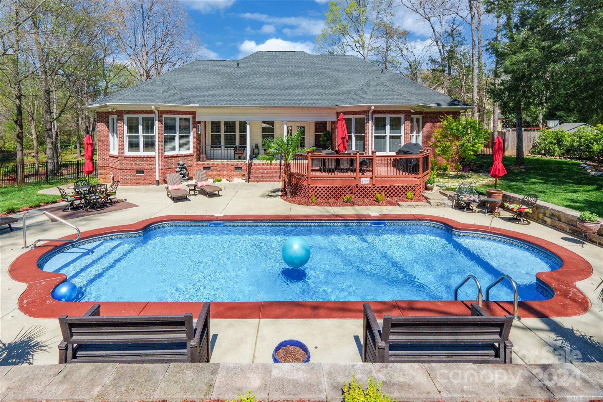 Royal Oaks - Residential