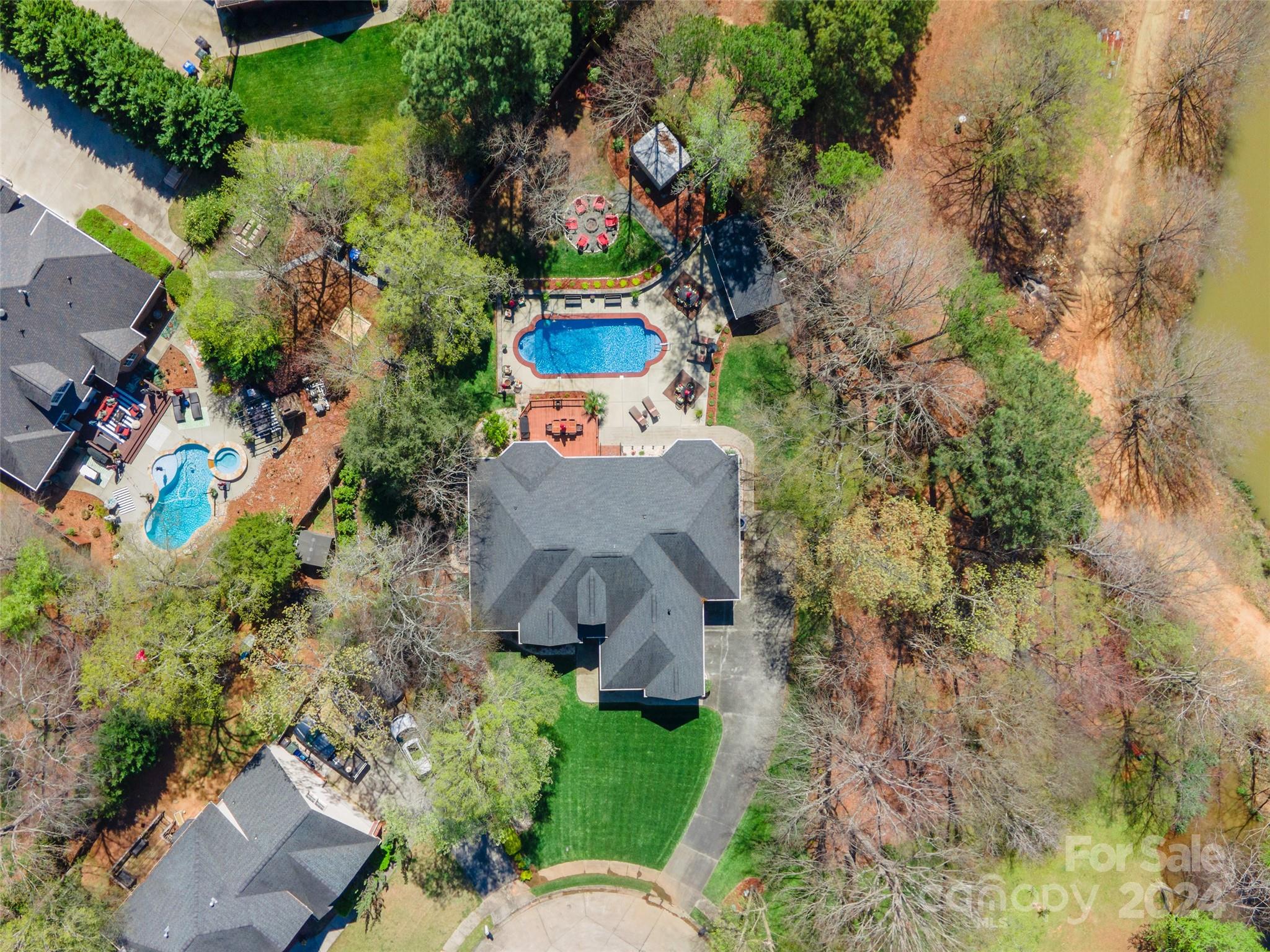 Royal Oaks - Residential
