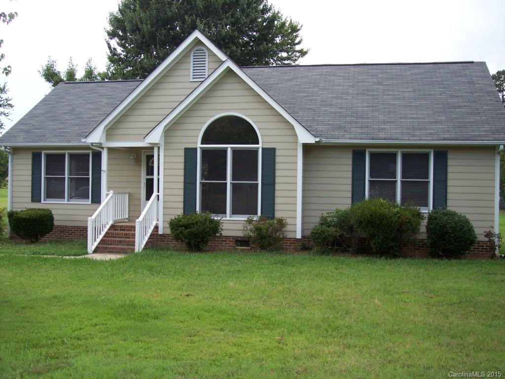 Great home on hard to find acre lot in smaller development on quiet cul-de-sac location. Split bedroom floorplan with spacious kitchen - dining combination, bay window with views of large backyard. Separate utility room. Oversized deck for enjoying outdoors. Small storage shed. Home Trust Warranty provided by seller. Seller has had paint freshened both inside & outside.