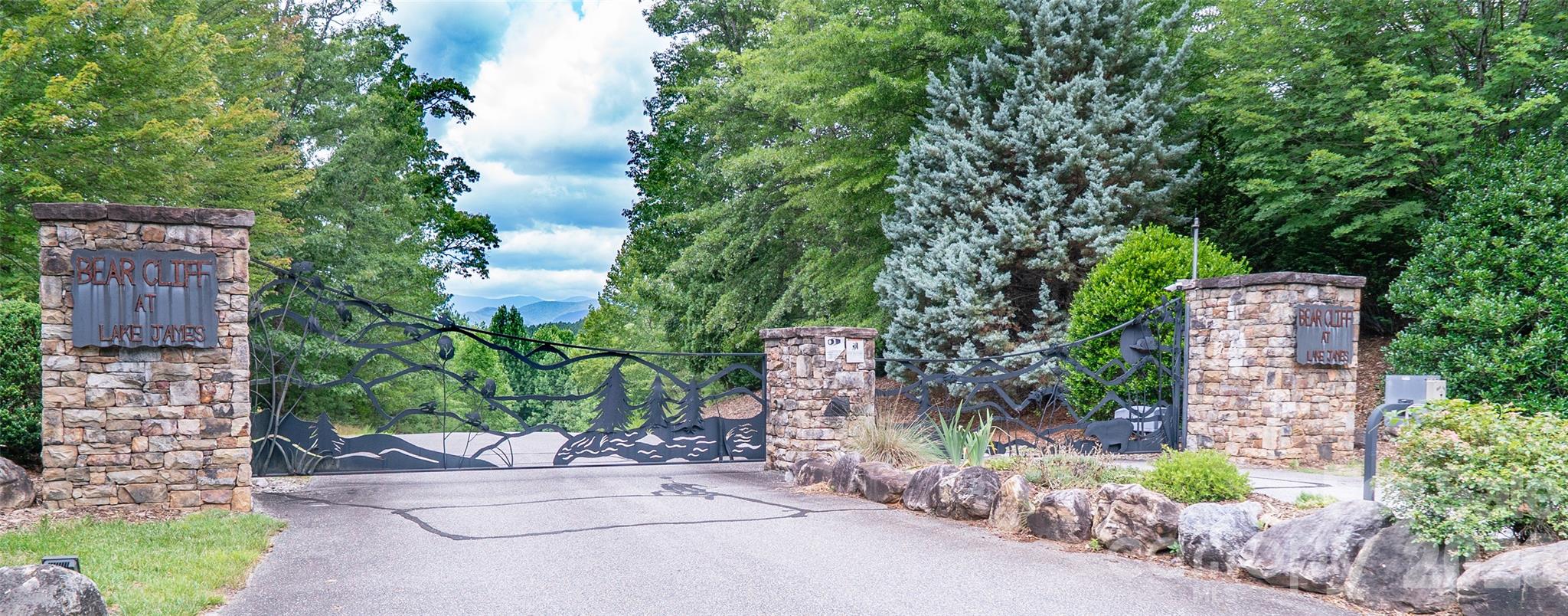 Bear Cliff - Residential