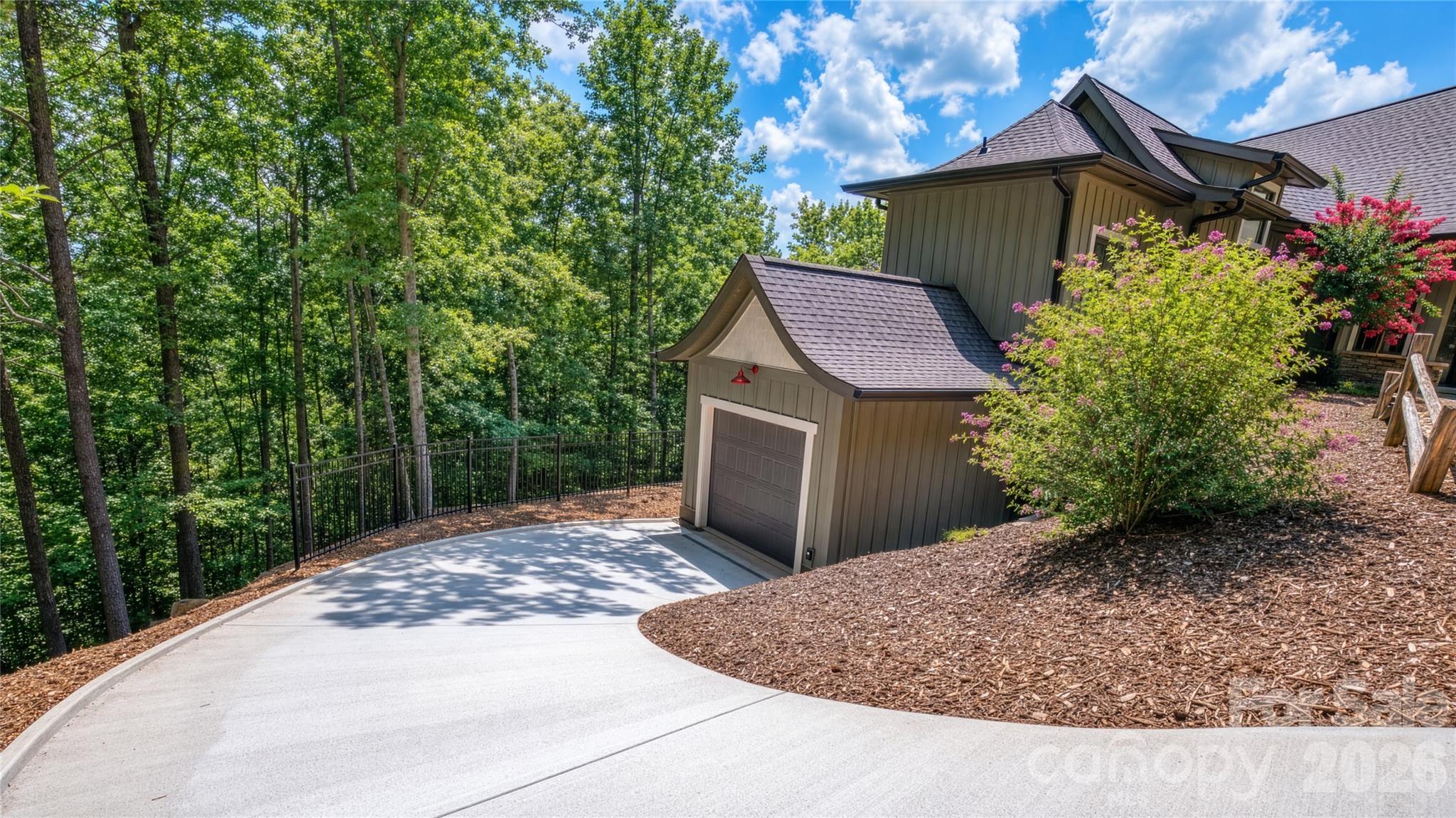 Bear Cliff - Residential
