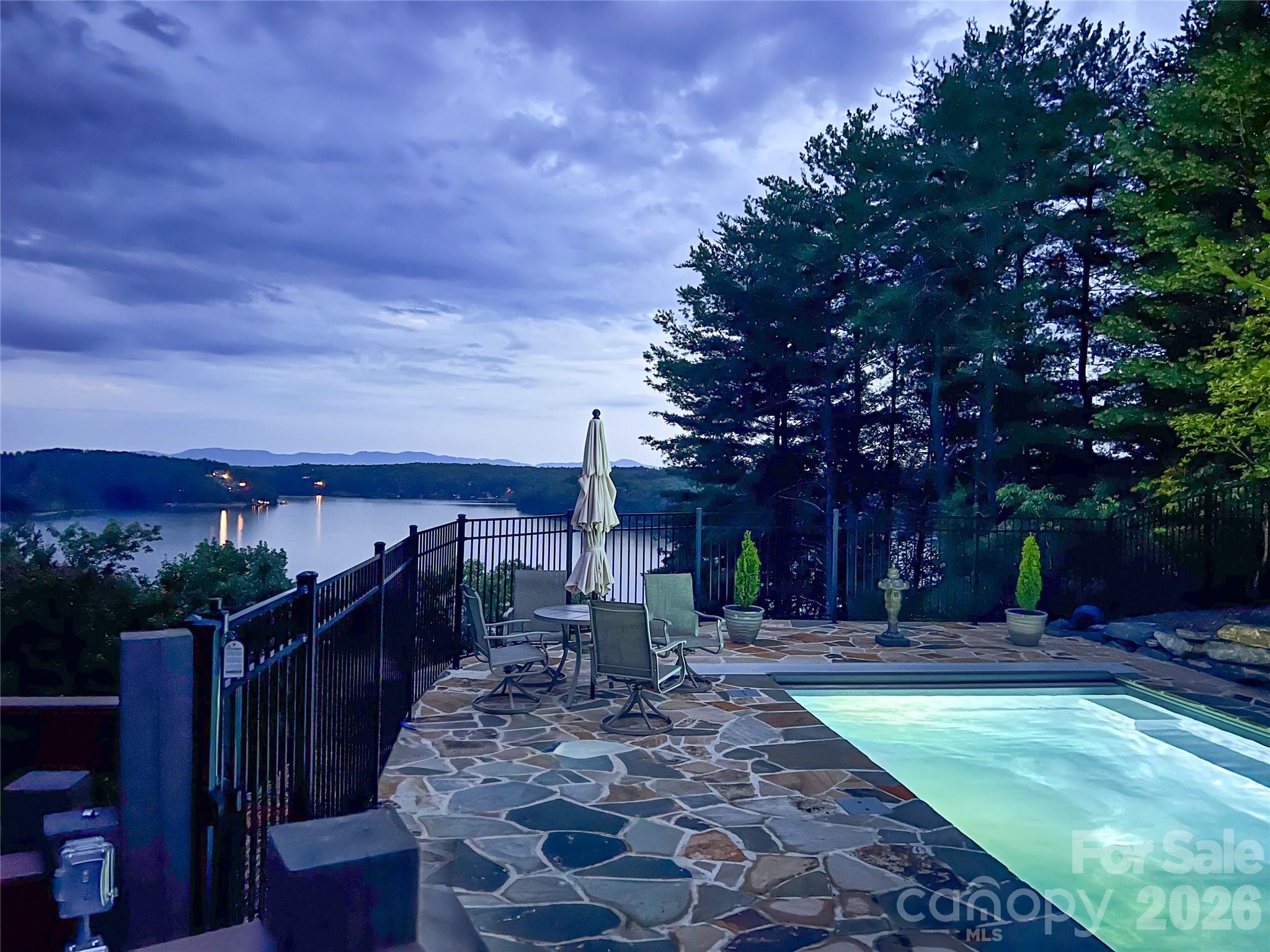 Bear Cliff - Residential