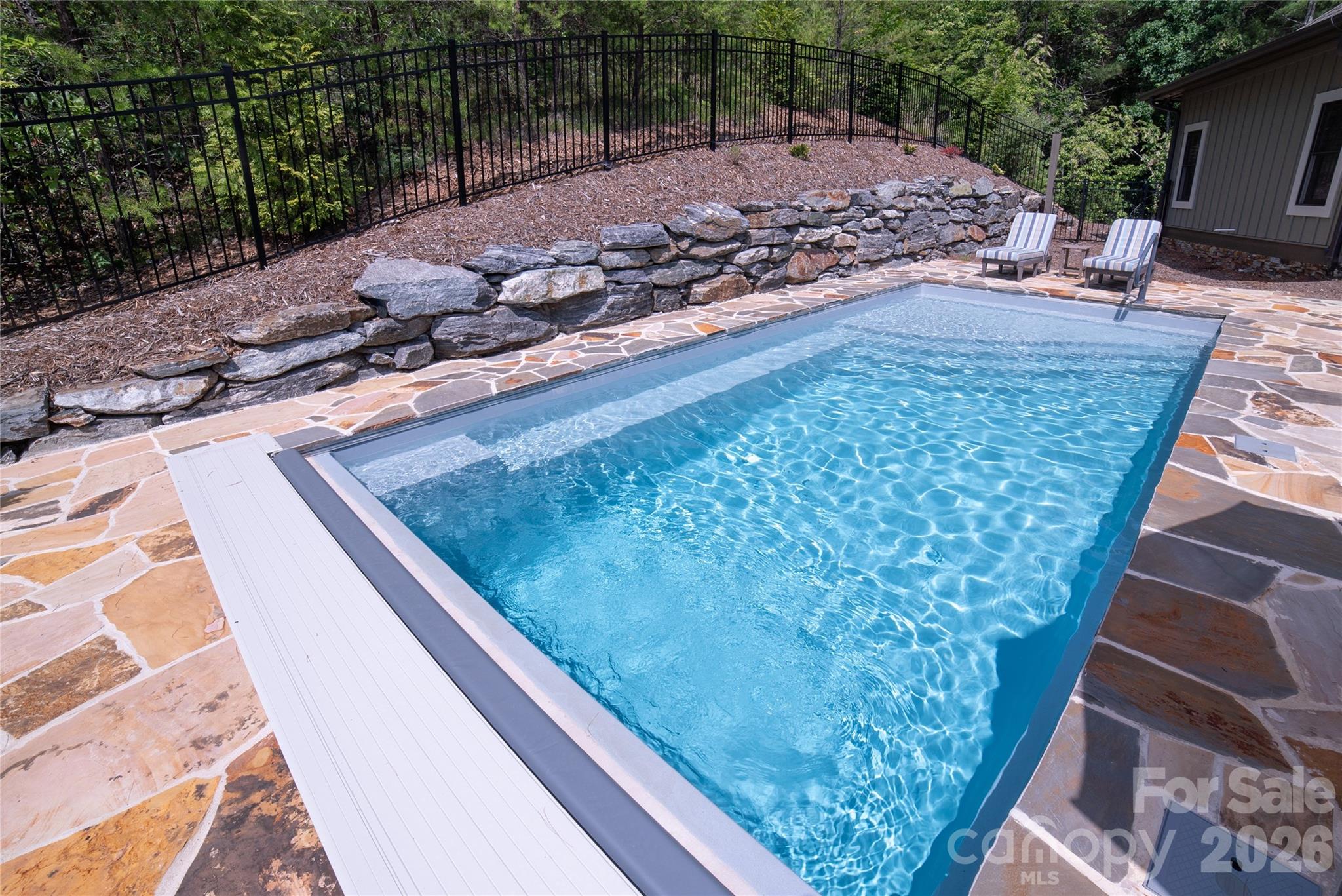 Bear Cliff - Residential