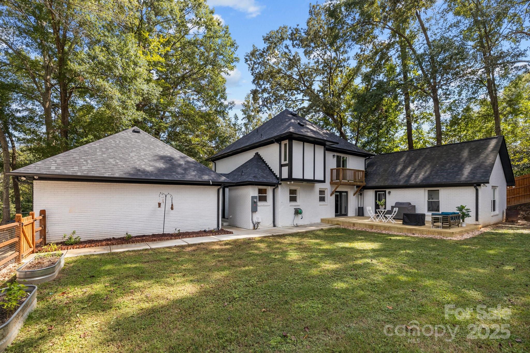 Camelot Woods - Residential