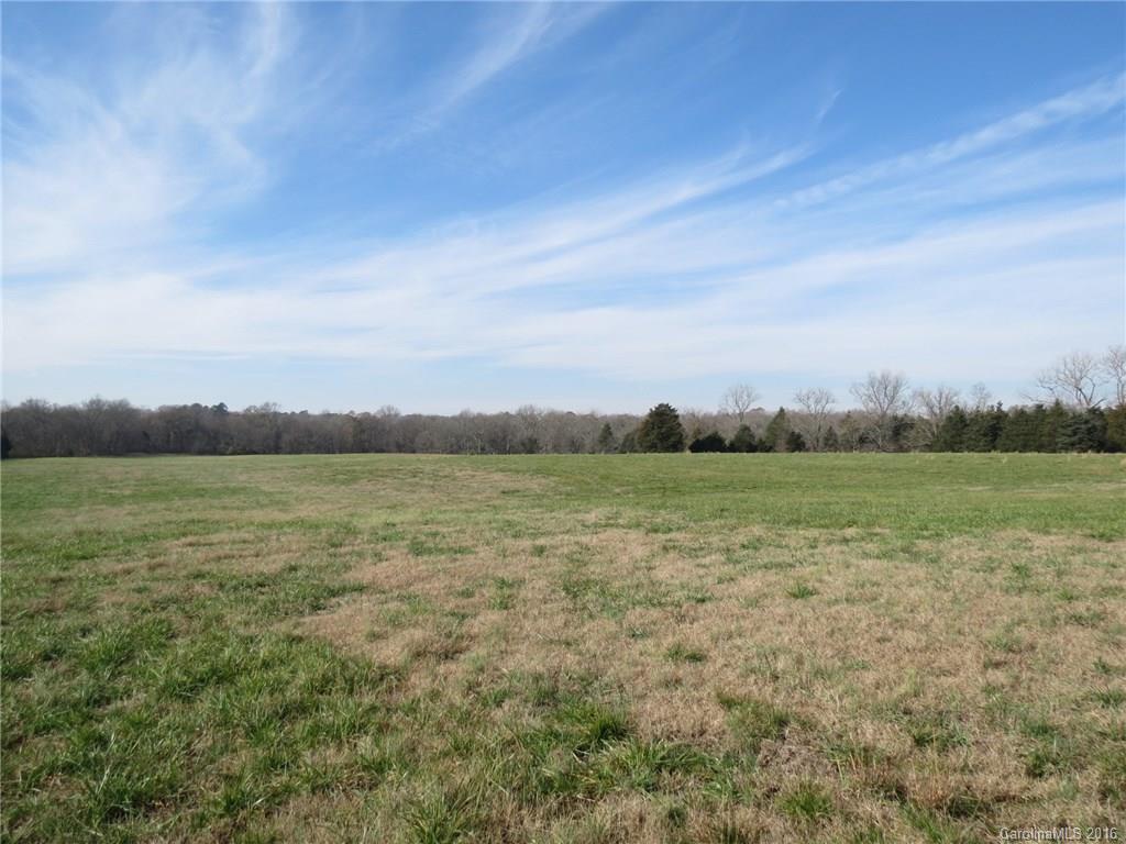 Beautiful 1+/- acre tract located at the entrance of Herdon Heritage Subdivision. NO HOA. Bring your builder and build your dream home! This lot has been engineer approved for a 3 bedroom septic system. 2000 sq ft minimum to build. Other light restrictions. Do not miss out on this great opportunity!