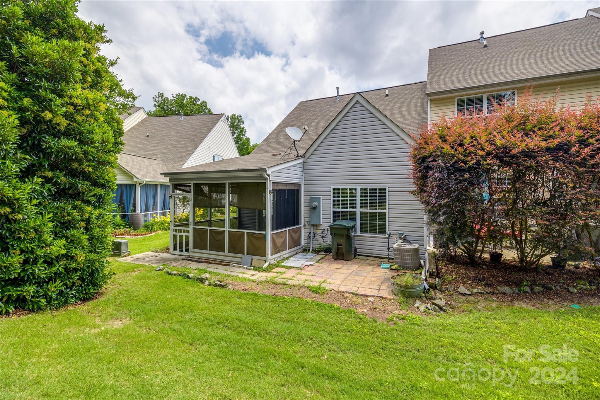 Lexington Commons - Residential