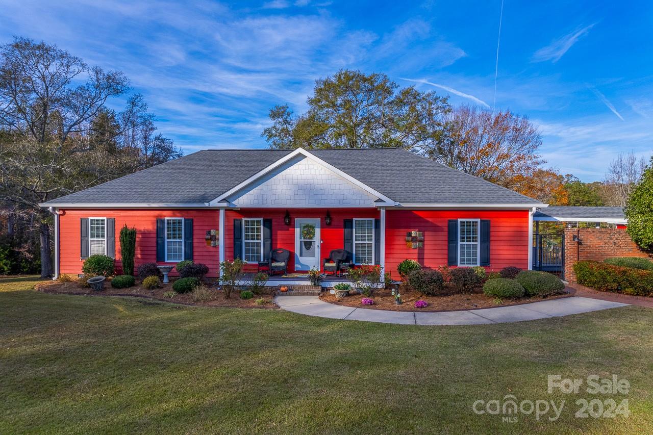 Stunning Country Retreat on 19 Acres with Lake
Discover your dream home on 19 picturesque acres in Union County, SC. This exceptional property features a serene lake perfect for fishing or relaxing, a spacious three-car garage, and a charming backyard studio ideal for creative endeavors or a private retreat. The home boasts a beautiful open floor plan with magnificent hardwood floors, creating an inviting and timeless atmosphere. The custom cabinetry adds a touch of elegance, blending functionality with style to enhance your culinary experiences.
Enjoy outdoor activities like whitetail deer hunting and exploring the Broad River or nearby Lake John D. Long. Just 15 minutes from Union, you'll find shopping, dining, the Carnegie Library, and USC Union, offering a four-year nursing program.
Conveniently located, it's 40 minutes to Spartanburg, 1 hour to Charlotte Airport, and 1 hour to Greenville Spartanburg Airport. Experience peaceful living with modern amenities in a prime location!