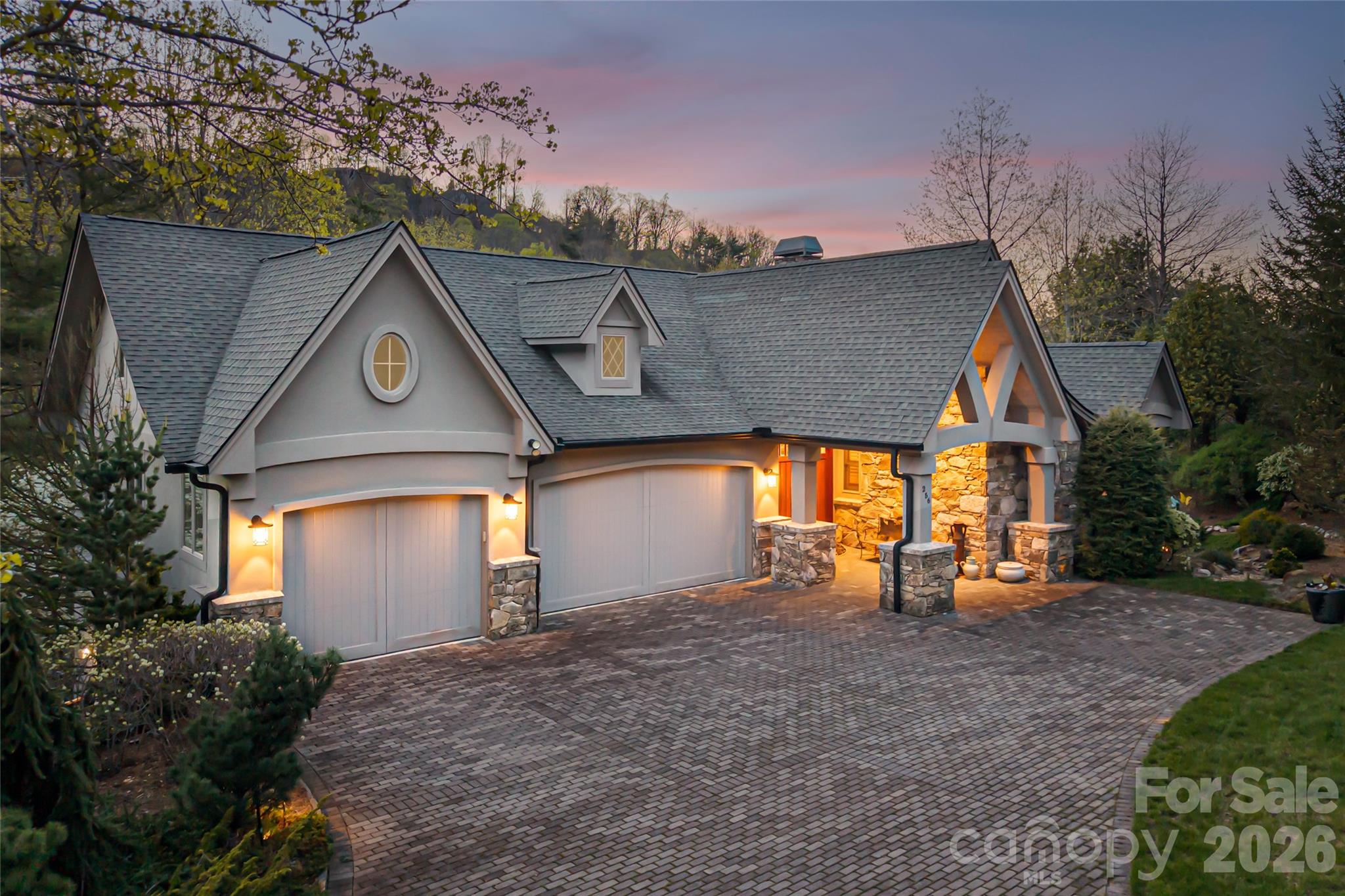 Reynolds Mountain - Residential