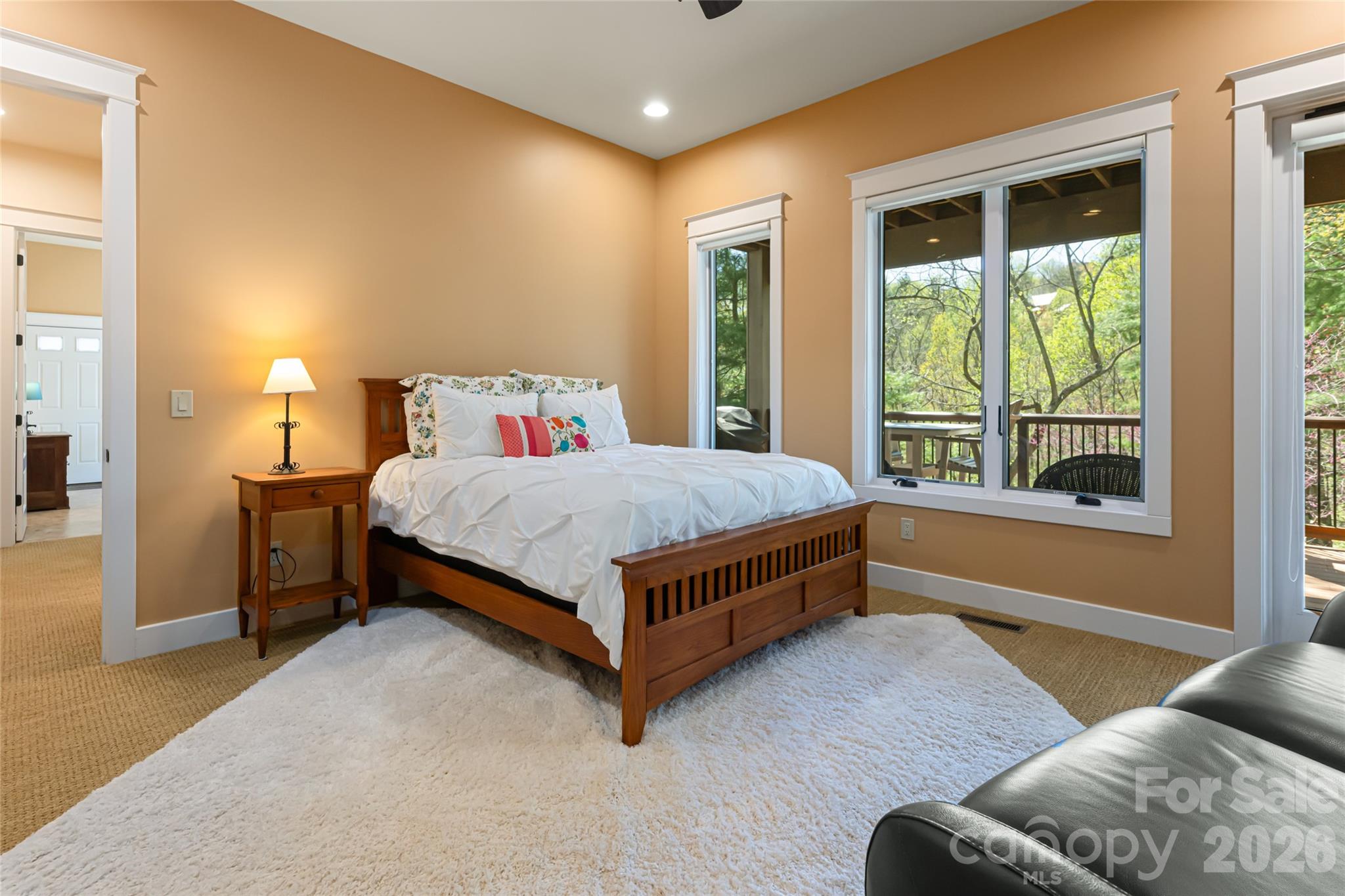 Reynolds Mountain - Residential