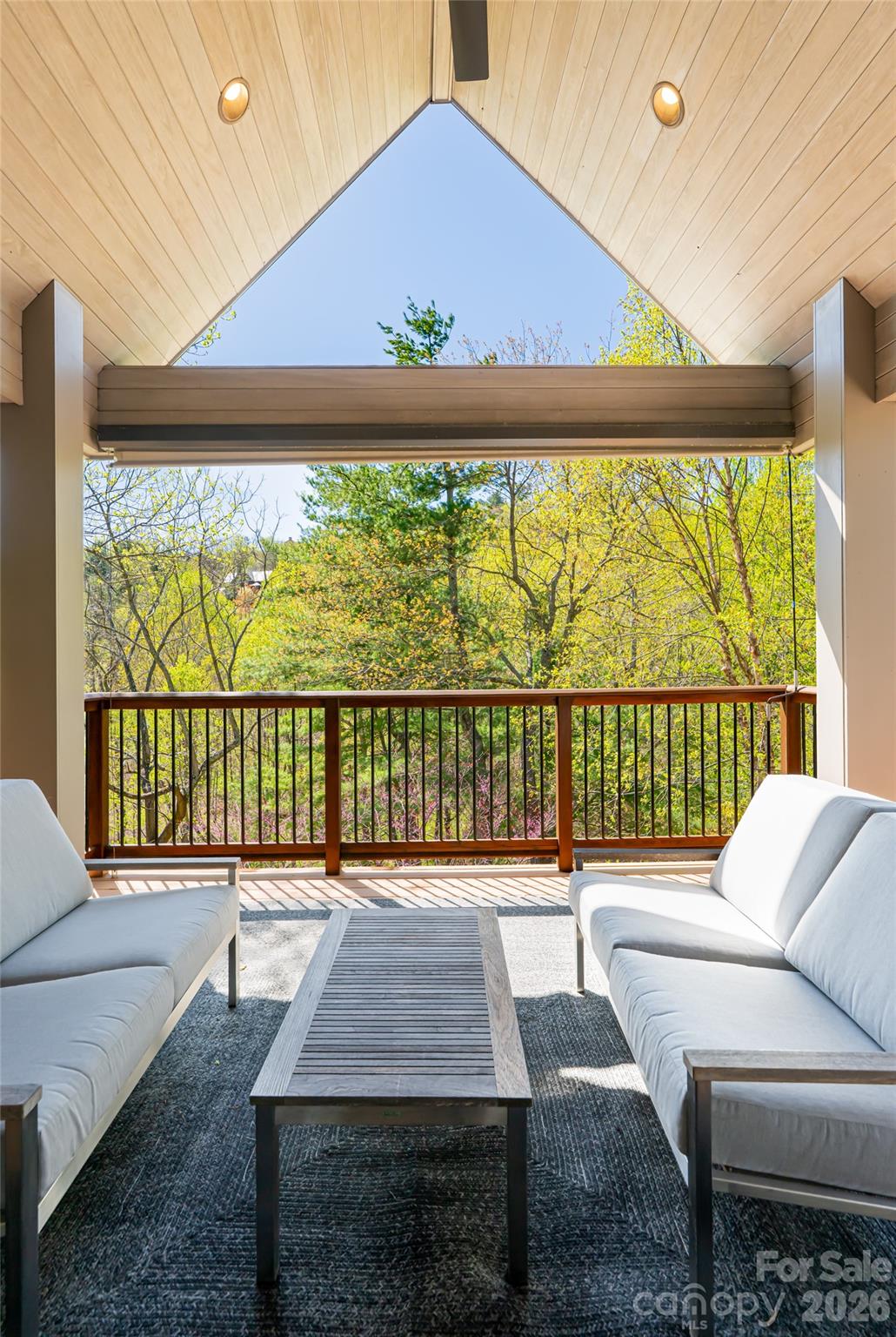 Reynolds Mountain - Residential