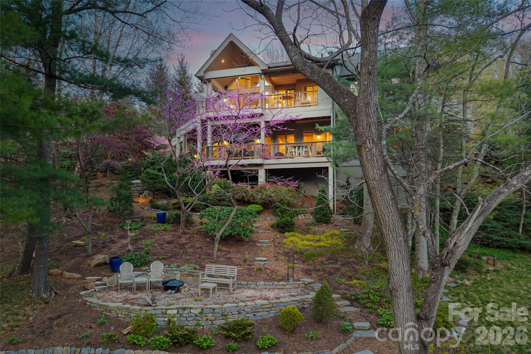 Reynolds Mountain - Residential