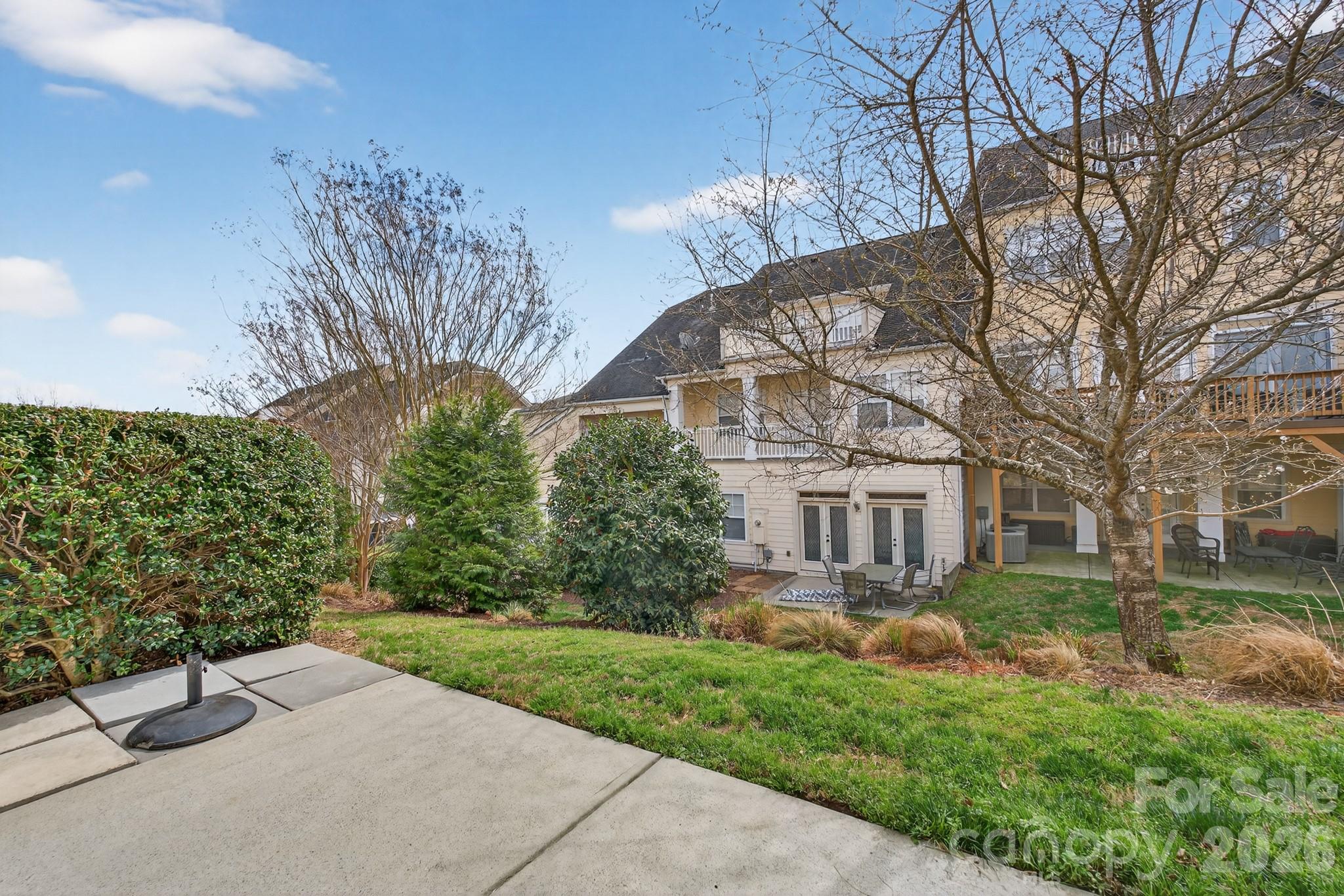 Lake Shore - Residential