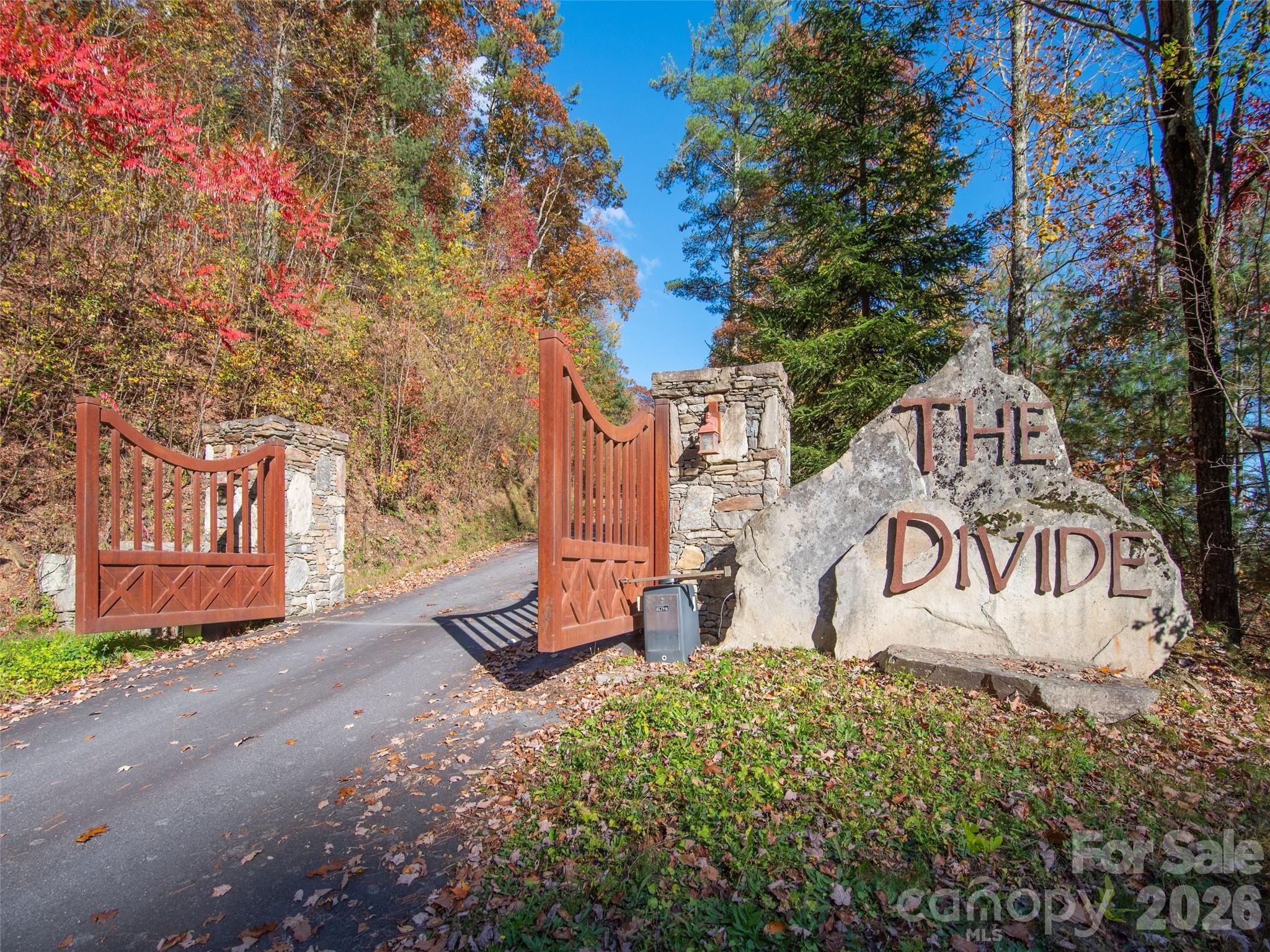 The Divide - Land