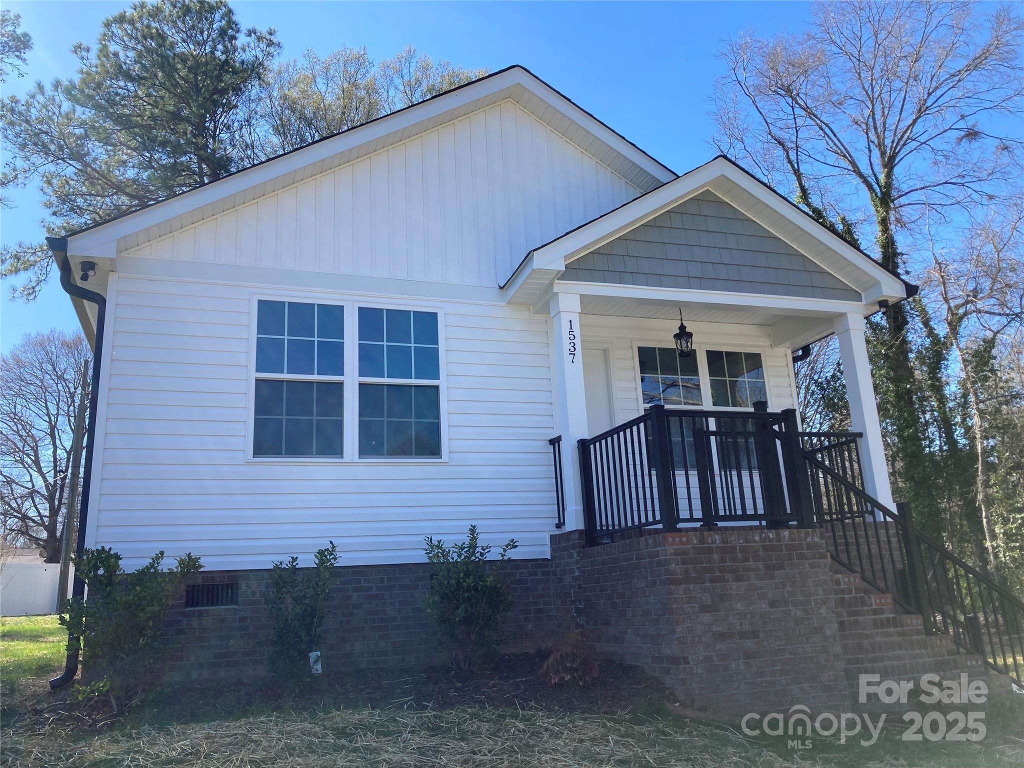 Welcome to your dream home. Beautiful ranch style home in an established neighborhood with an open floor plan. Just minutes from I85 and Gastonia's FUSE district. The 4-bedroom, 2-bathroom house sits on a 0.17-acre lot. Large living room. The bright and airy kitchen boasts stainless steel appliances, ample storage space, with granite countertops and a large island perfect for breakfast or meal prep. Master suite with a walk-in closet. Neutral designer paint throughout. Elevated front porch is rocking chair ready! You'll love the deck, perfect for entertaining. Don't miss out on this incredible opportunity to make this house your forever home!  This home includes a 2-year 2-10 home warranty and 10-year structural warranty! Great opportunity to own rental investment property.
