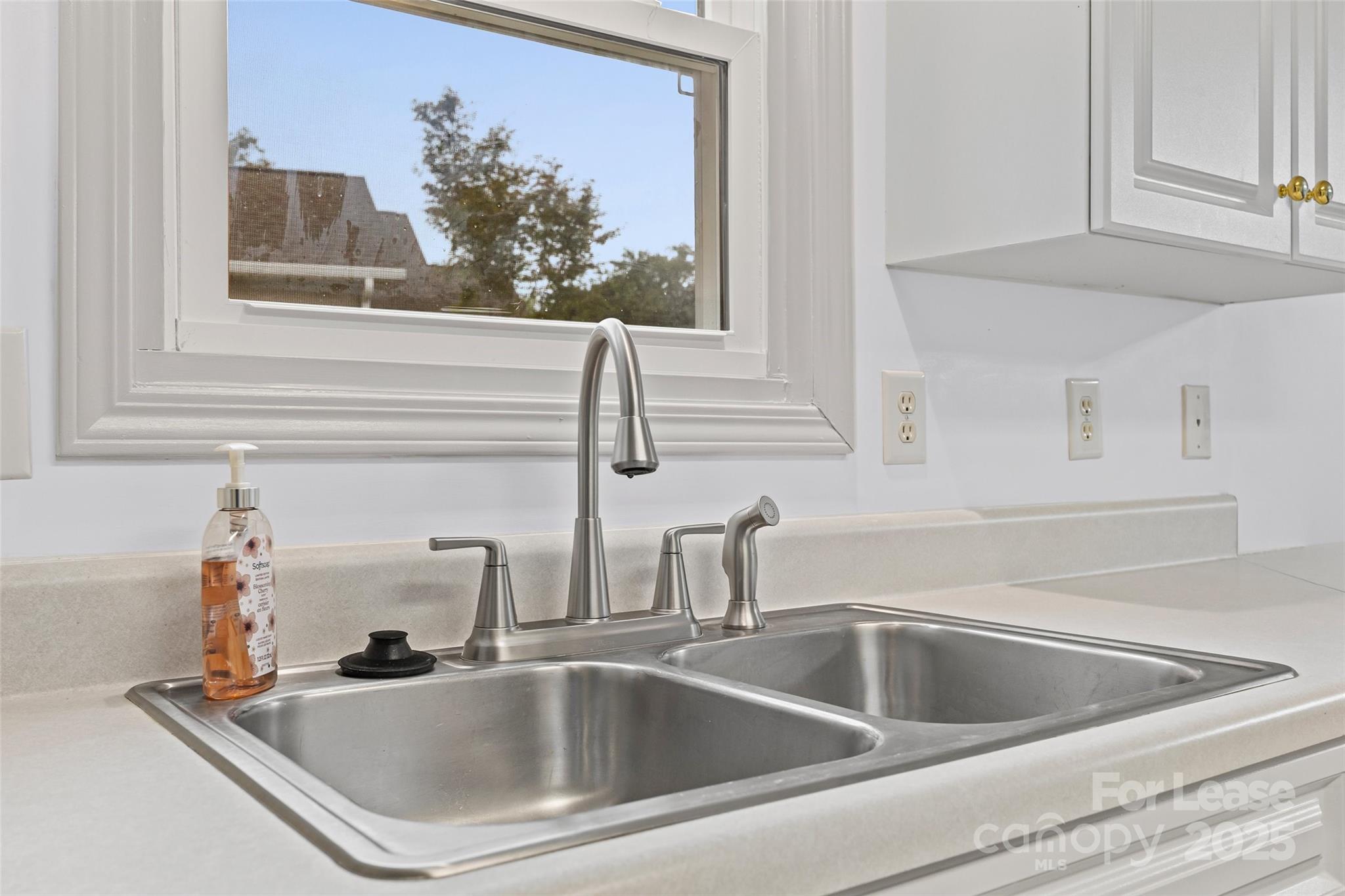 Hallmark Glen - Residential Lease