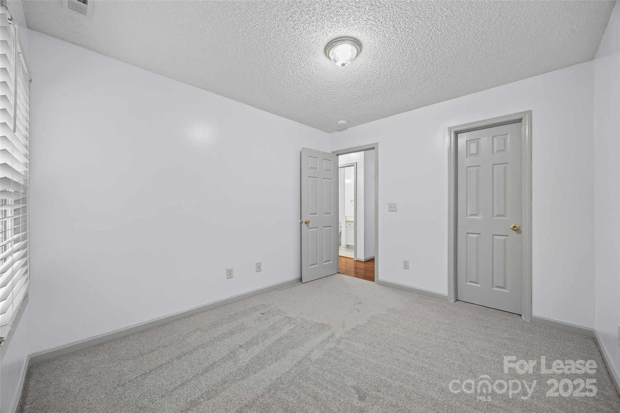 Hallmark Glen - Residential Lease