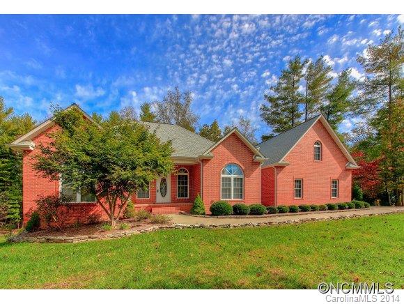 Low maintenance brick home in super convenient location.  Nice front and back yard with covered and open decks.  Just minutes to town, but out of the city.  Large rooms, formal dining, breakfast area, spacious master suite with incredible spa shower!