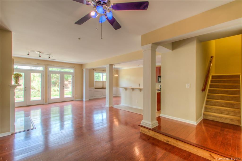 Lake Shore - Residential