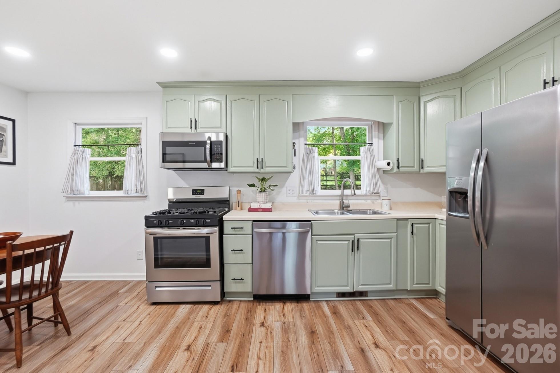 Tega Cay - Residential