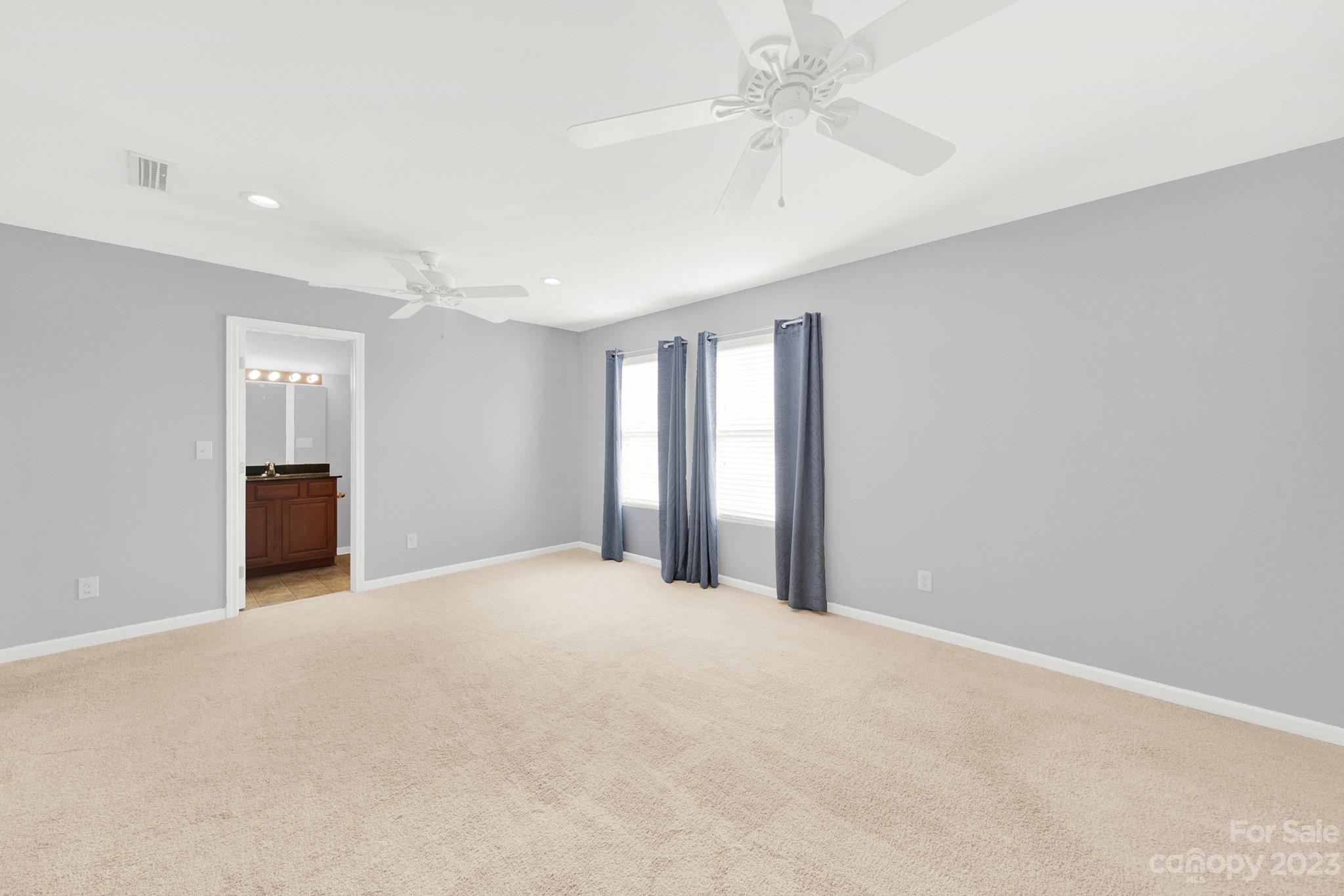 Newport Lakes - Residential