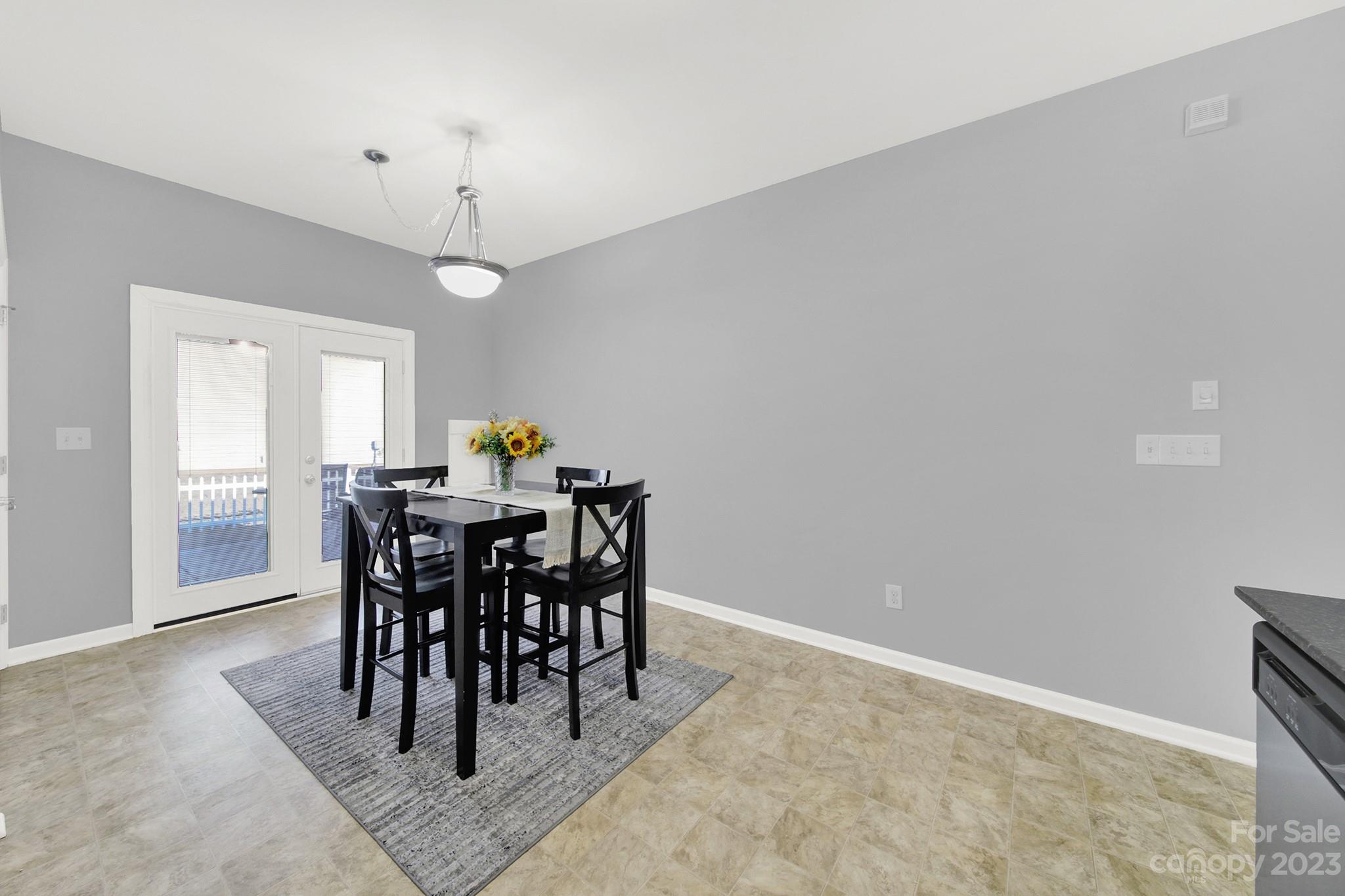 Newport Lakes - Residential