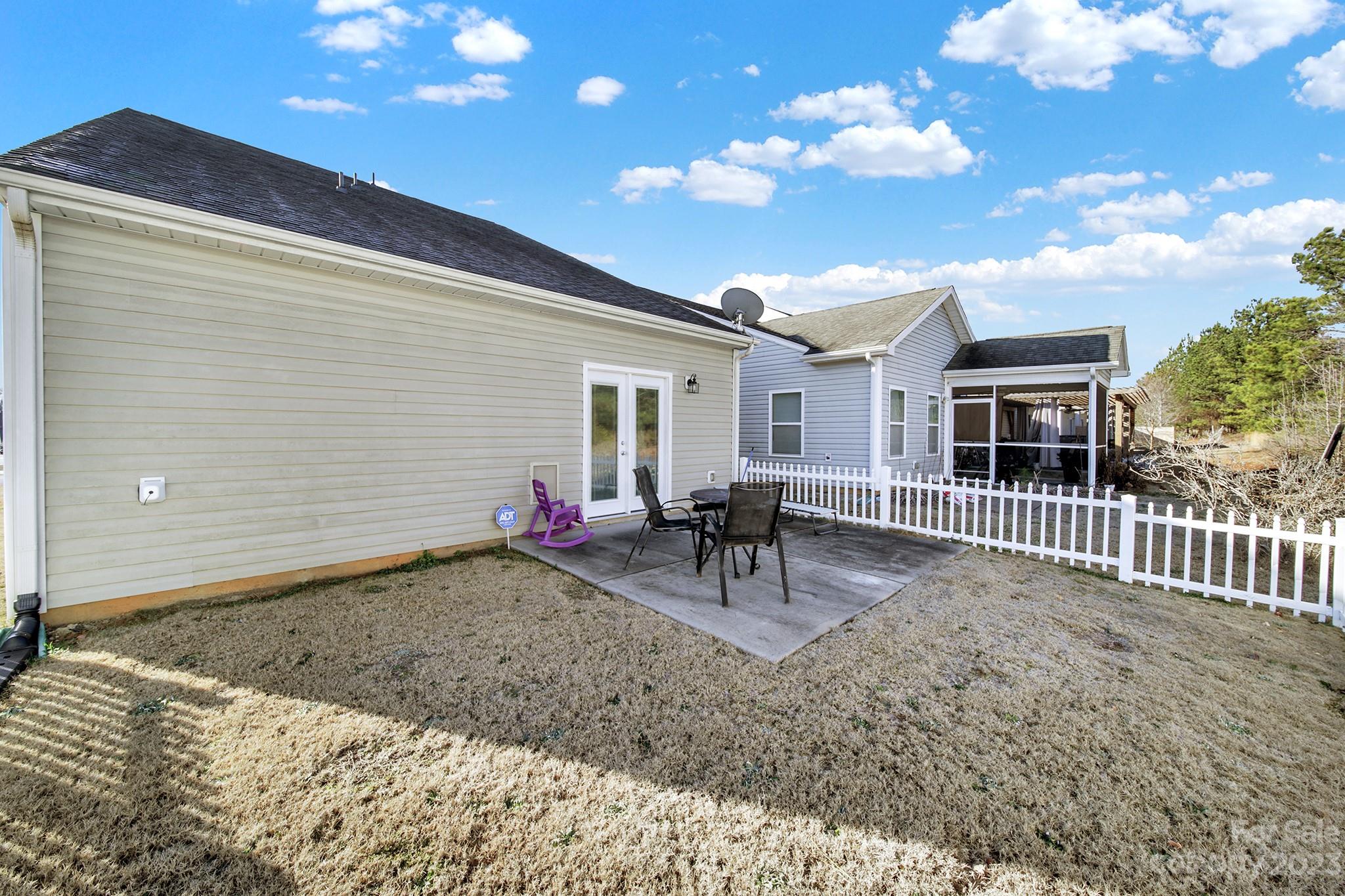 Newport Lakes - Residential