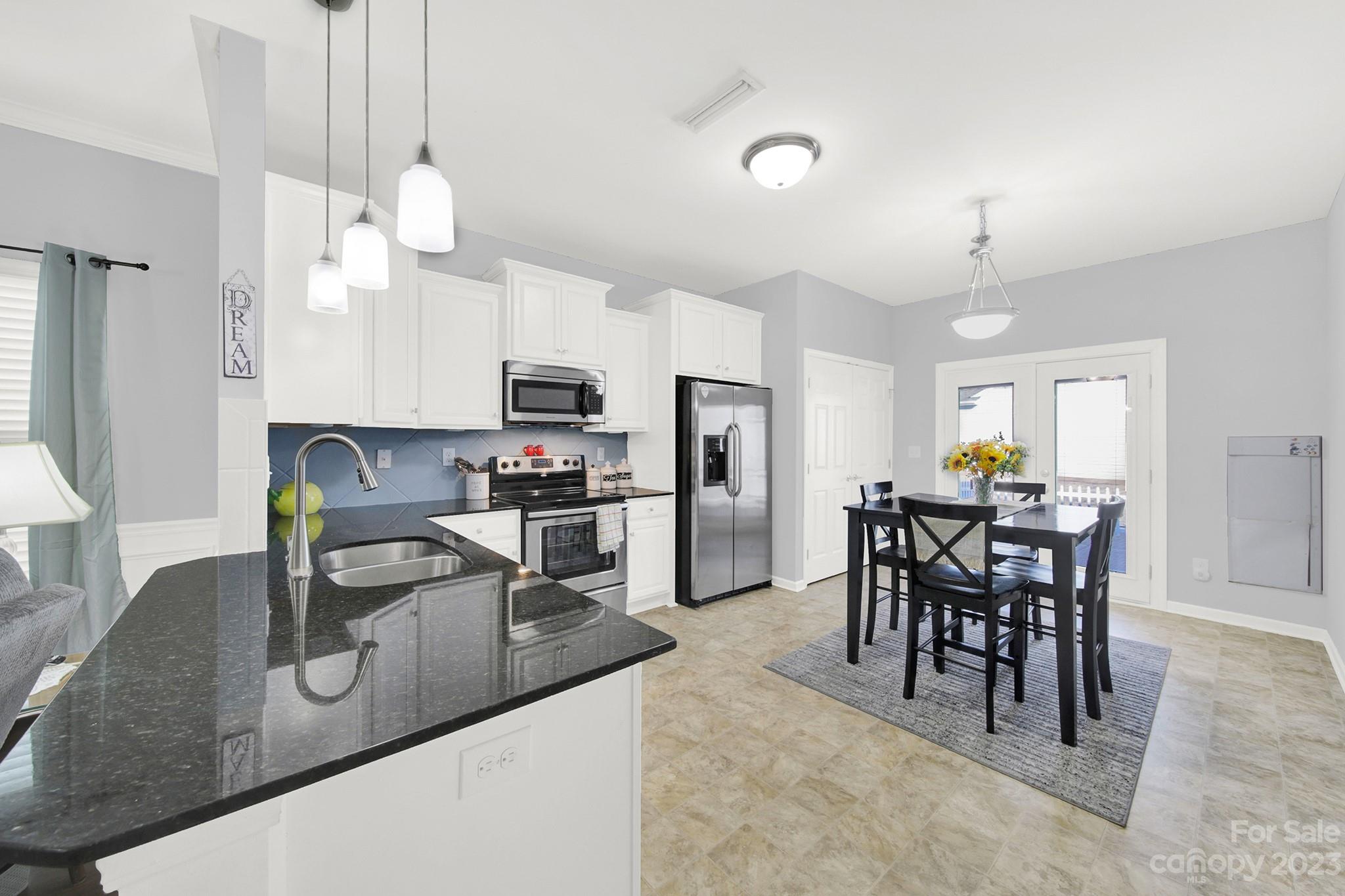 Newport Lakes - Residential