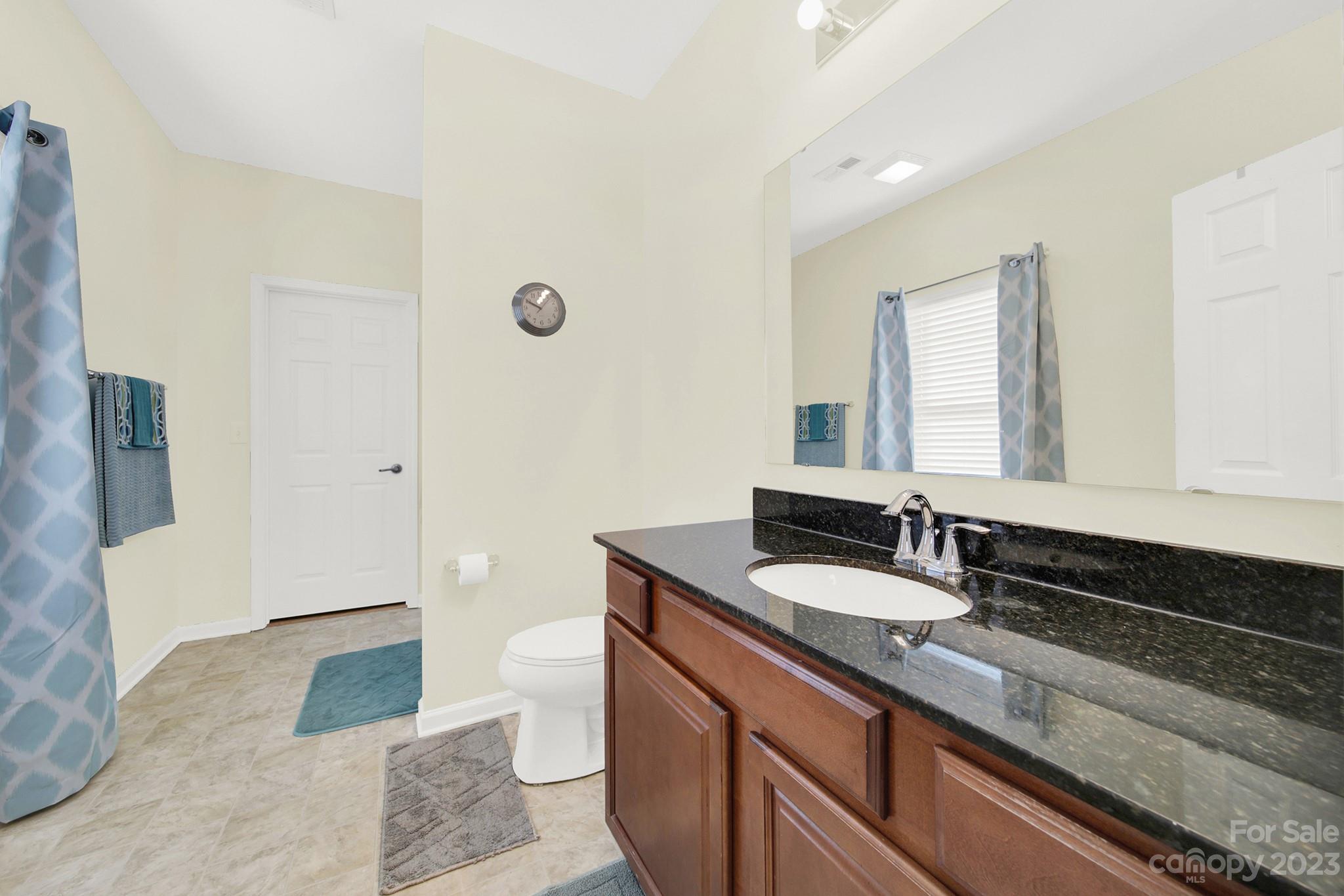 Newport Lakes - Residential
