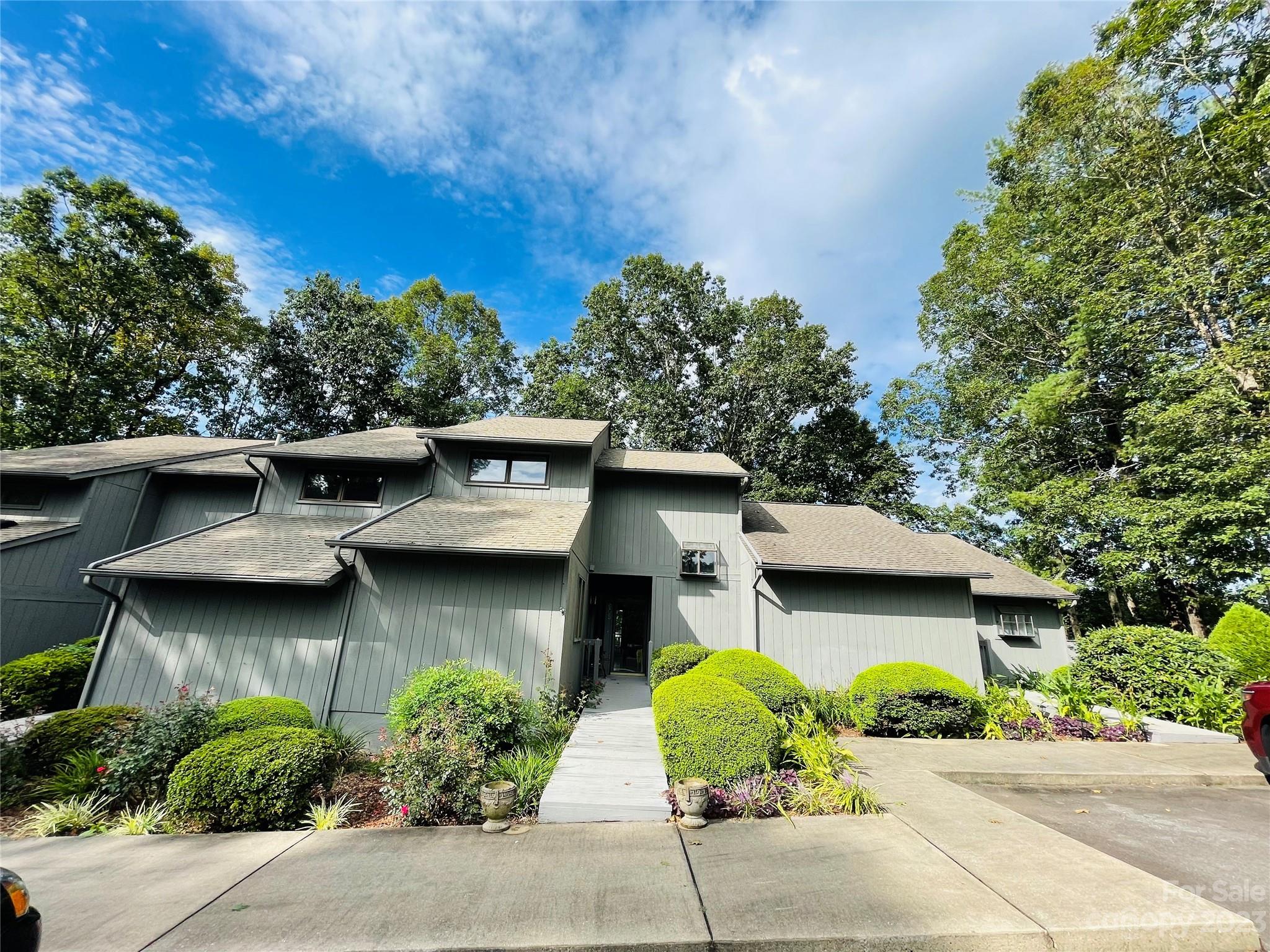 Don't miss out on this lovely condo in one of Morganton's most sought after neighborhoods - Victory Pointe!  This unique condo is full of character and charm.  Starting with beautiful hardwoods, unique cabinets that includes a great built in wine and glass rack, pantry area and a island/bar with beautiful lighting that is ideal for entertaining or just a nice place for a quick breakfast.  Lovely views of the distance mountains can be seen from the dining room and the back deck.  Primary bedroom downstairs with 2 bedrooms upstairs.  Large laundry room upstairs to save space in the kitchen.  Neighborhood has a large, beautiful pool and pool house along with tennis courts where you can show your pickle ball skills for all to see!  Outside maintenance and landscaping is taken care of so you only need to move  in, relax and enjoy!

Home has been completely painted on the inside.