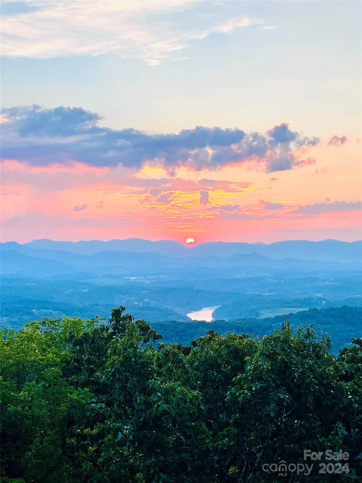 Reynolds Mountain - Residential