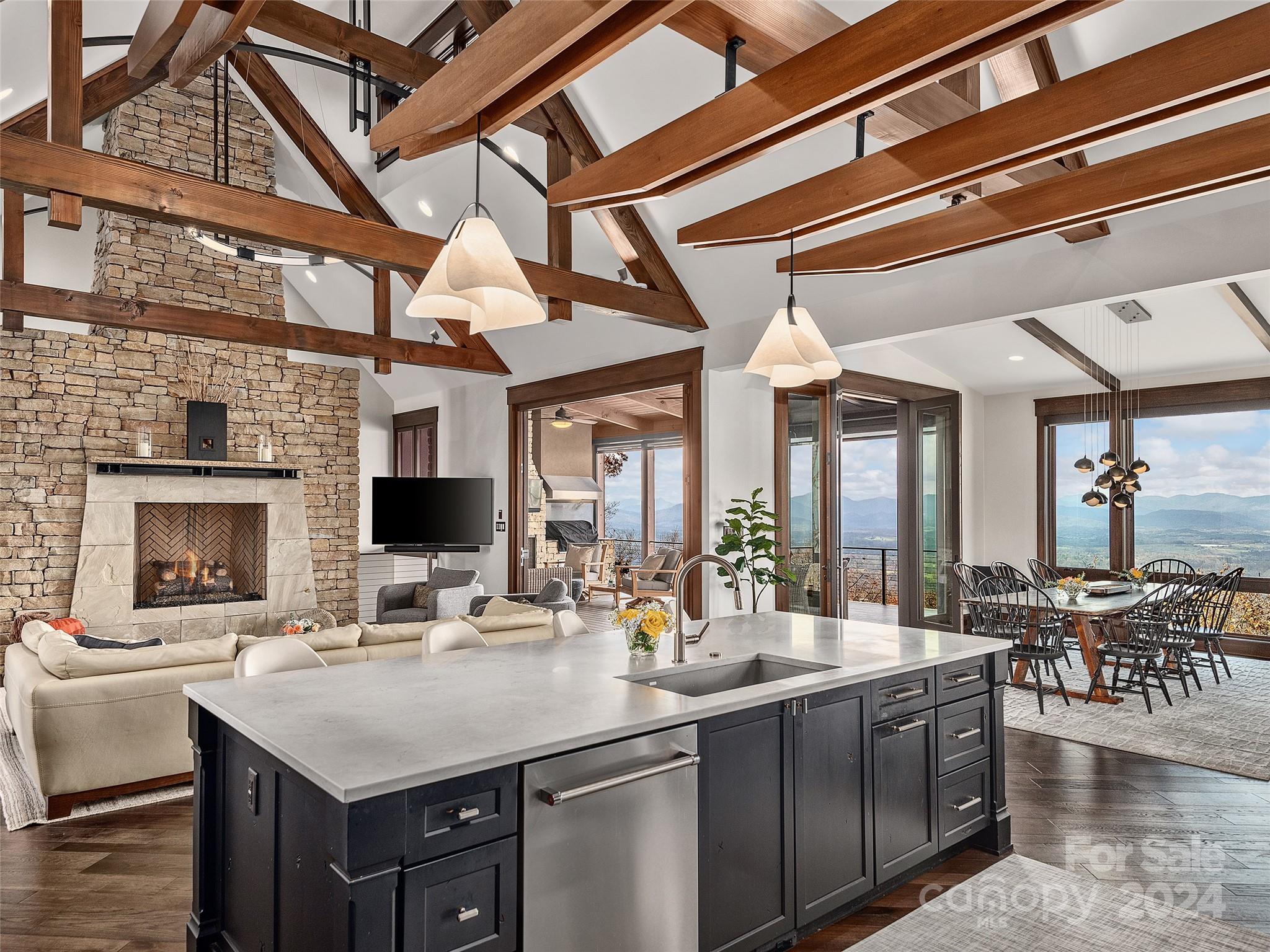 Reynolds Mountain - Residential