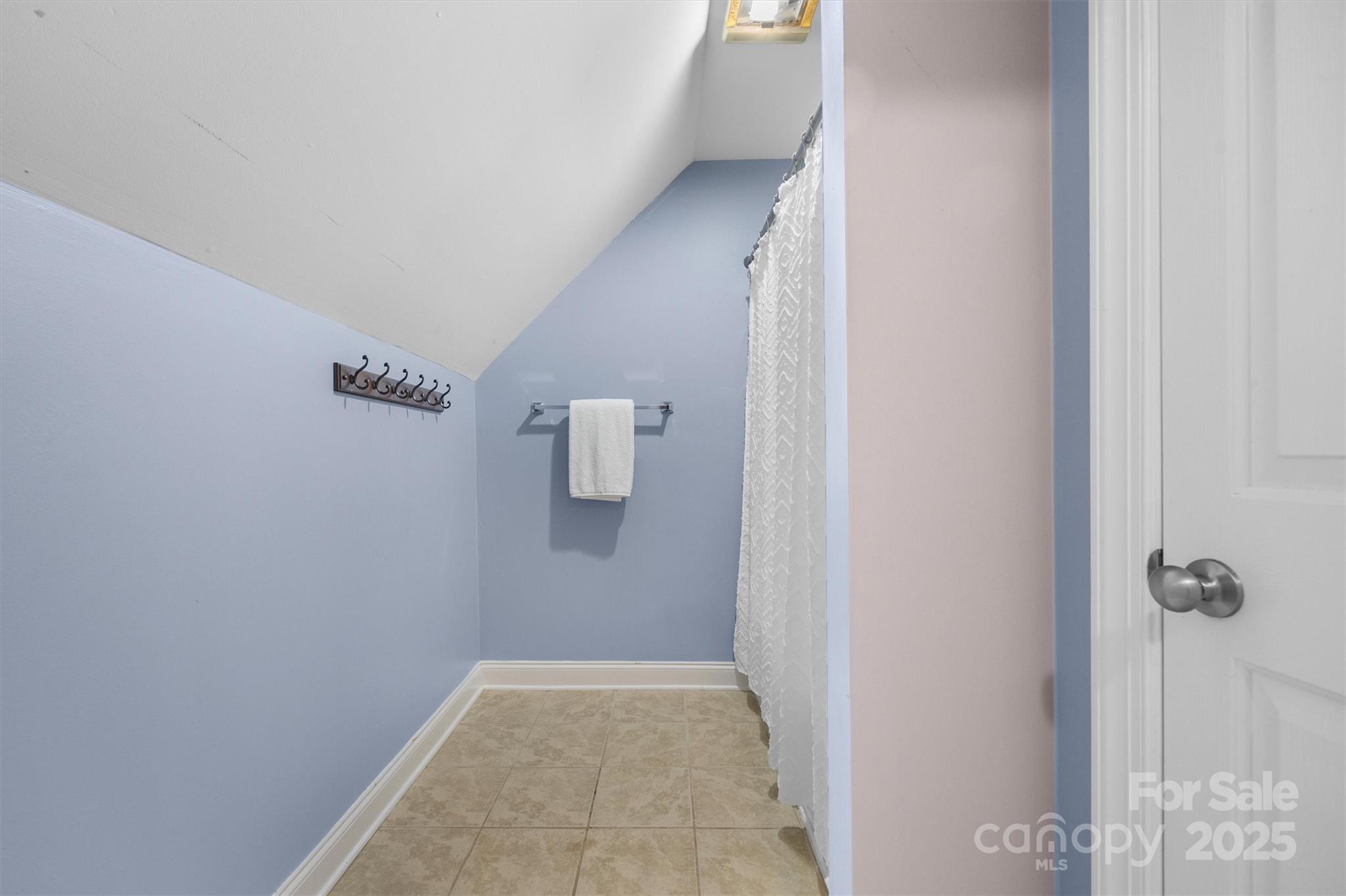 Tega Cay - Residential