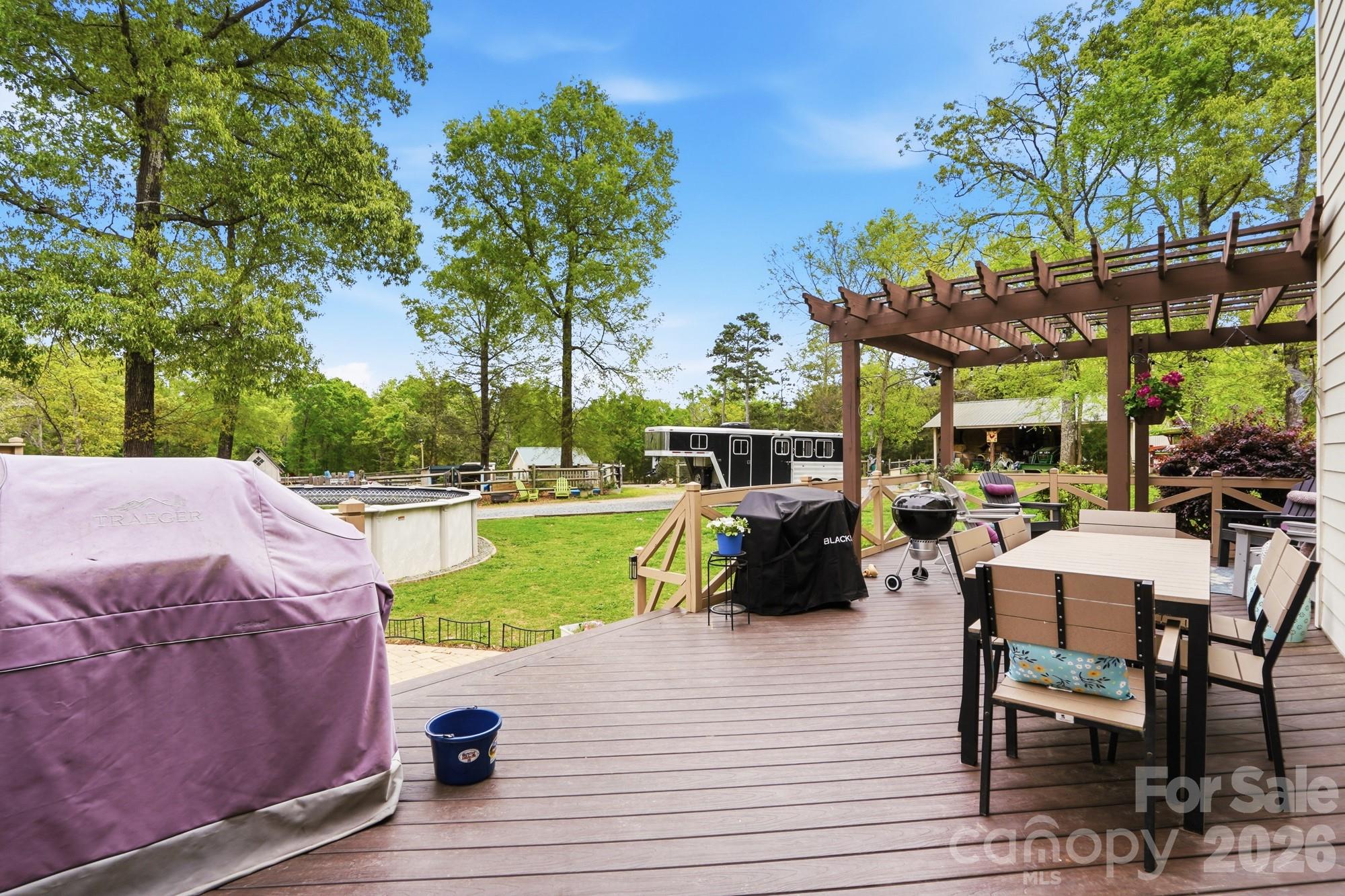 Walnut Crest - Residential