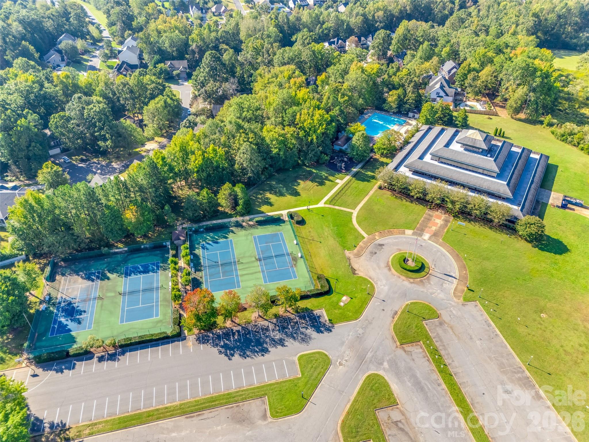 Manor Lake - Residential