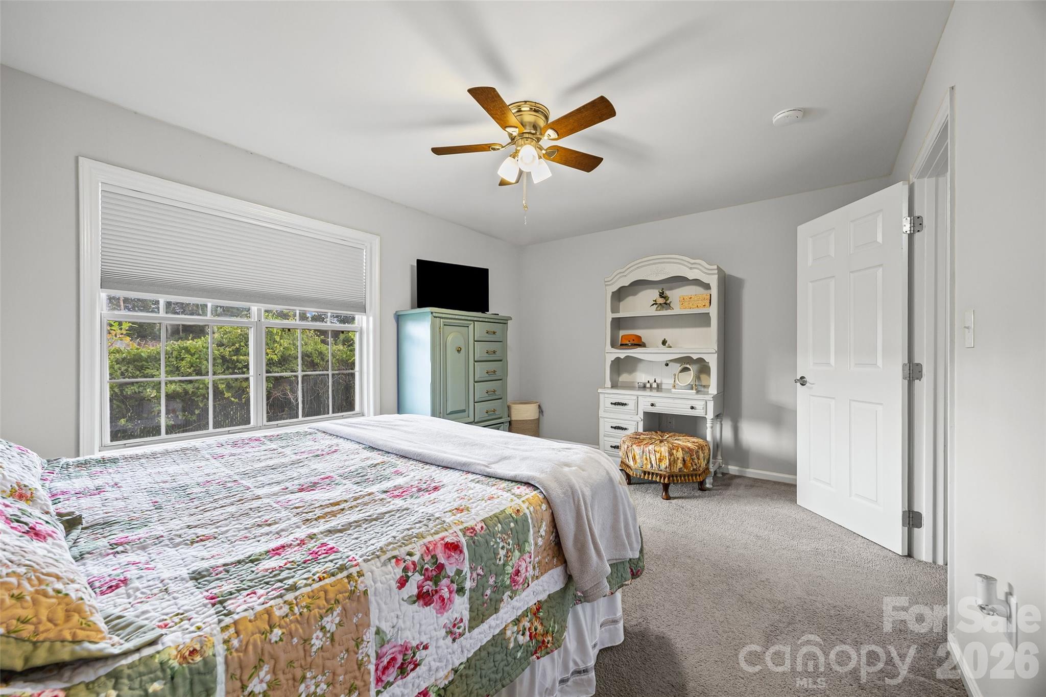 Manor Lake - Residential