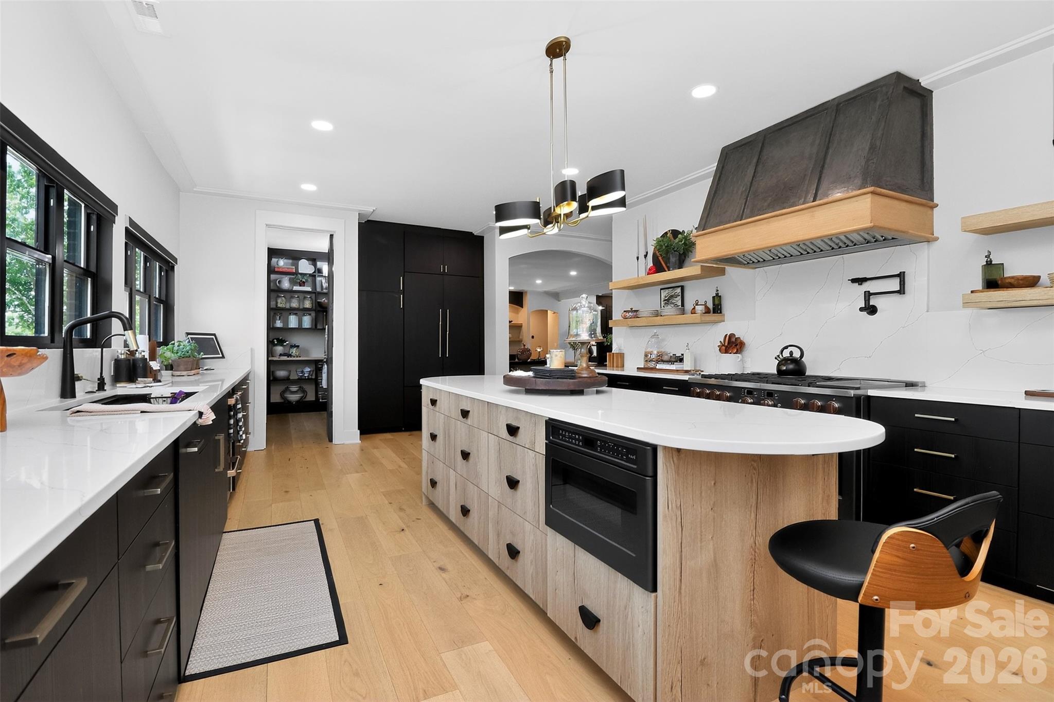 ESSEX POINTE - Residential
