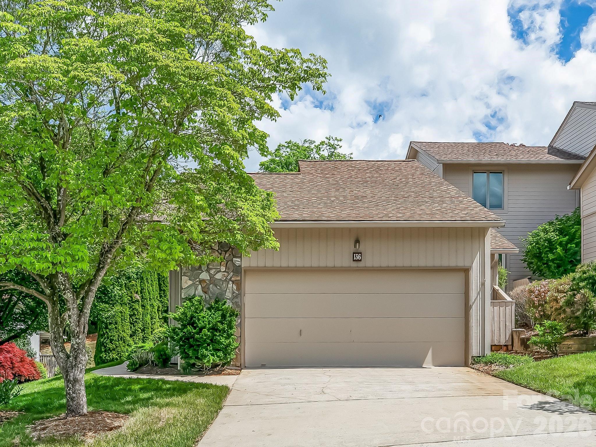 Deerwood - Residential