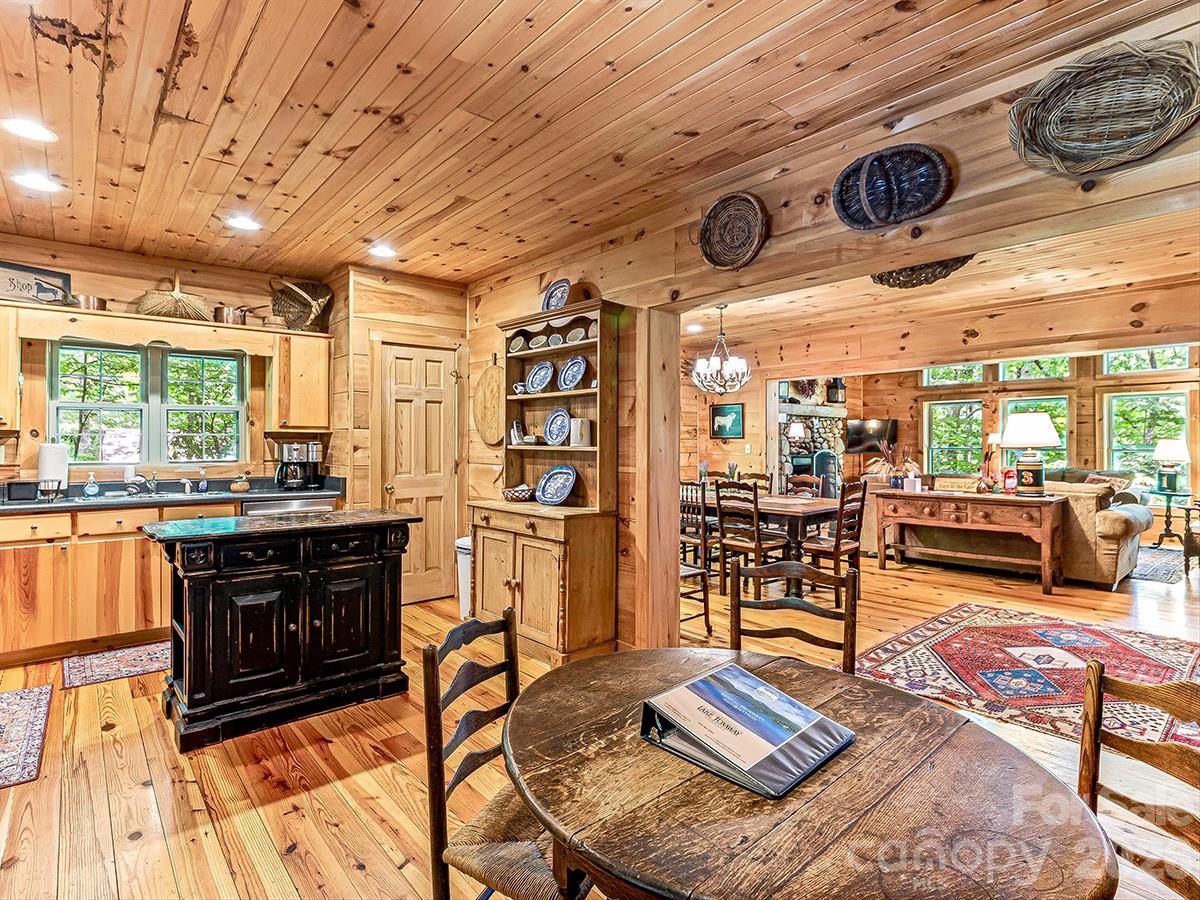 Lake Toxaway Estates - Residential