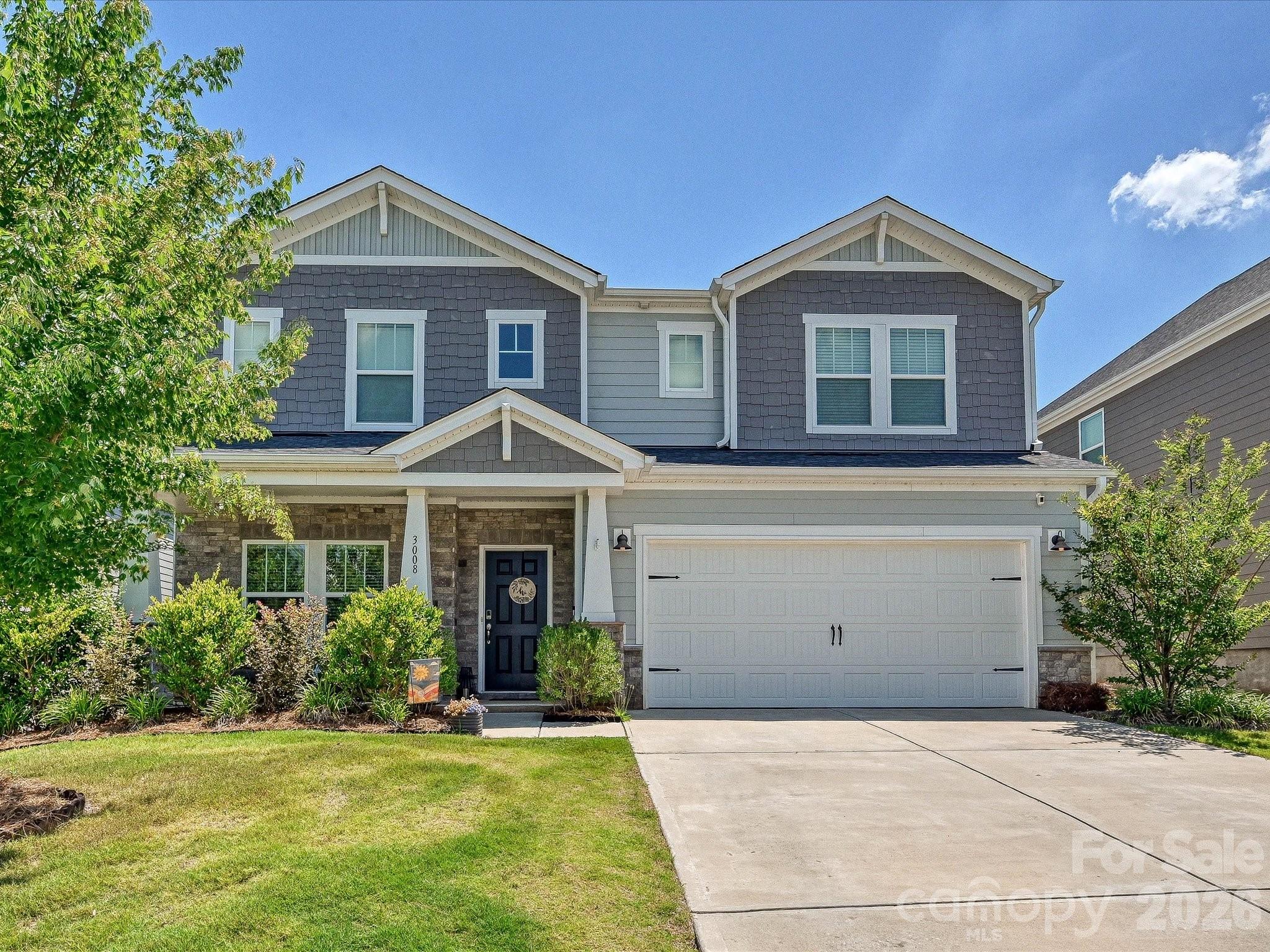 Welcome home to this beautifully maintained residence in Belmont's desirable Amberley community. Built in 2021, this spacious home features an open-concept layout with a bright living area, well-appointed kitchen with a large island, and flexible living spaces throughout. The generous primary suite, spacious secondary bedrooms, and versatile loft provide room for everyone. Enjoy outdoor living in the private backyard, all while being conveniently located near downtown Belmont, Lake Wylie, shopping, dining, and easy access to Charlotte.