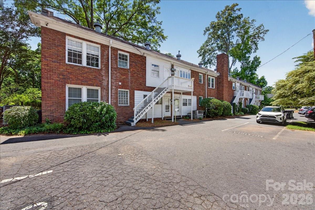 Hawthorne Condominiums - Residential