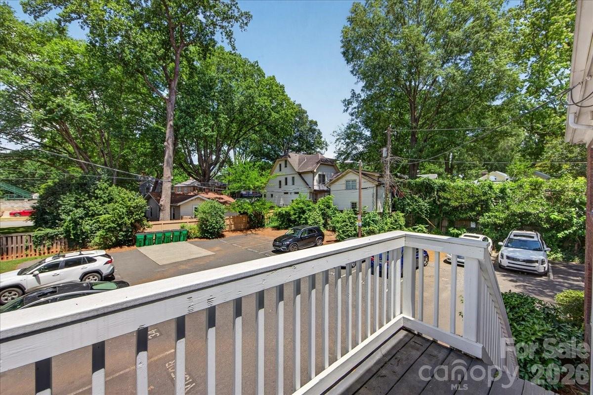 Hawthorne Condominiums - Residential