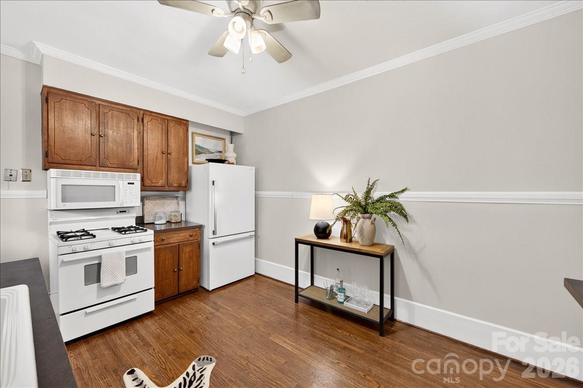 Hawthorne Condominiums - Residential