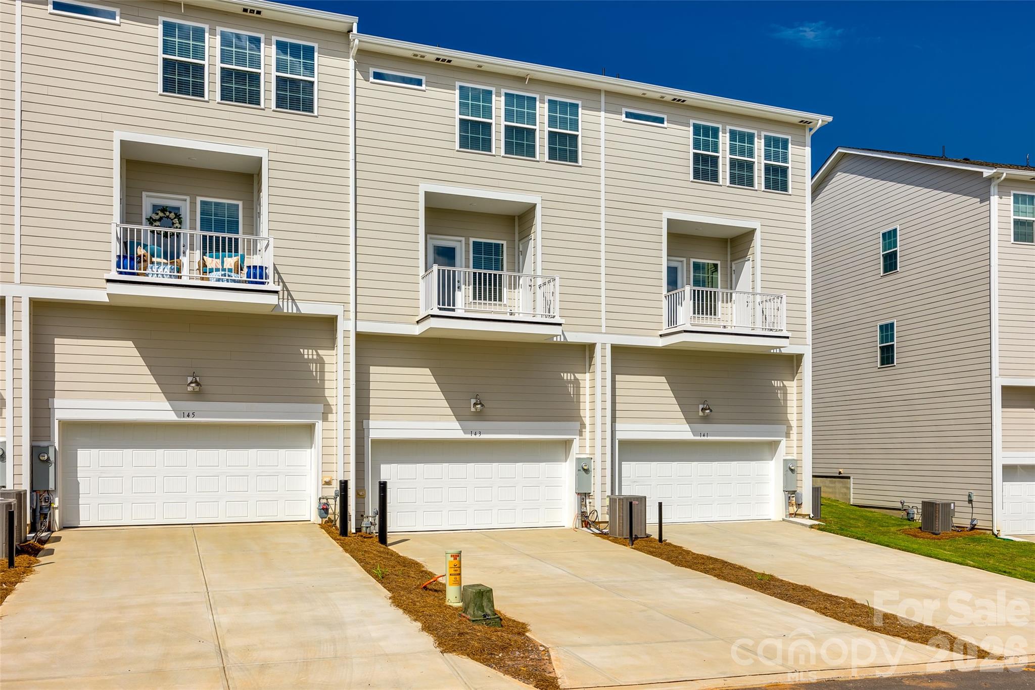 Elizabeth - Residential