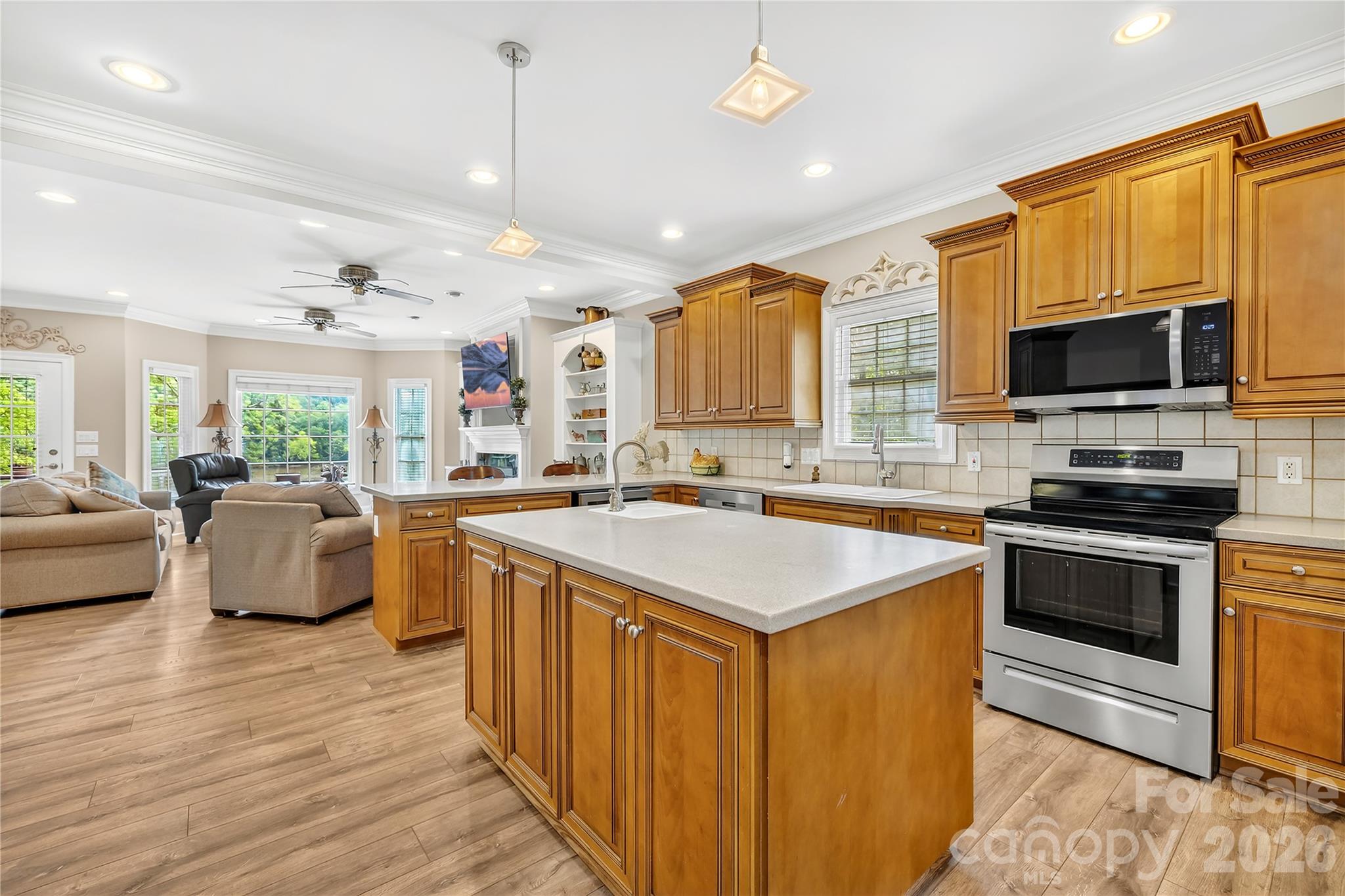 Debutary Pointe - Residential