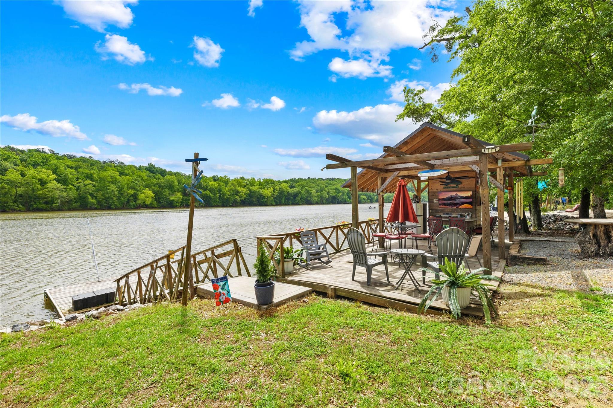 Debutary Pointe - Residential