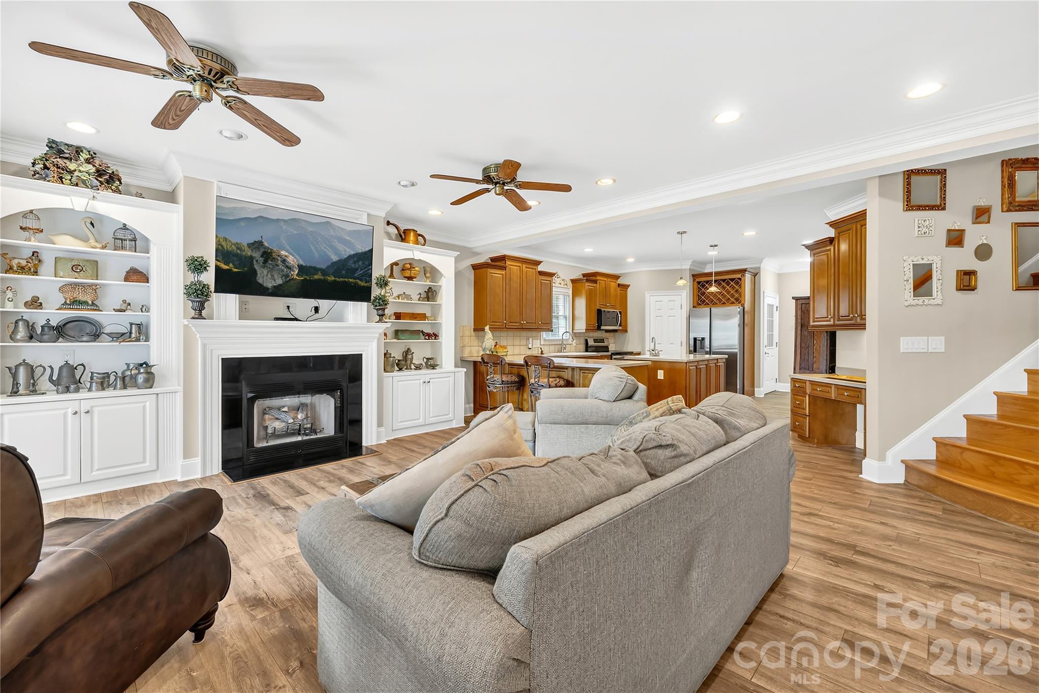 Debutary Pointe - Residential