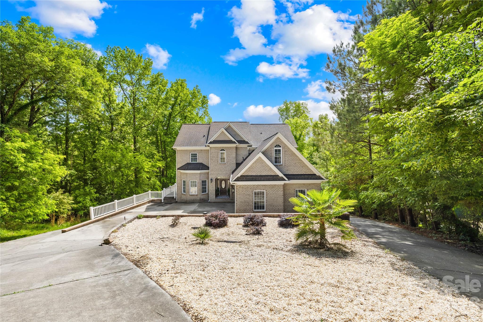 Debutary Pointe - Residential